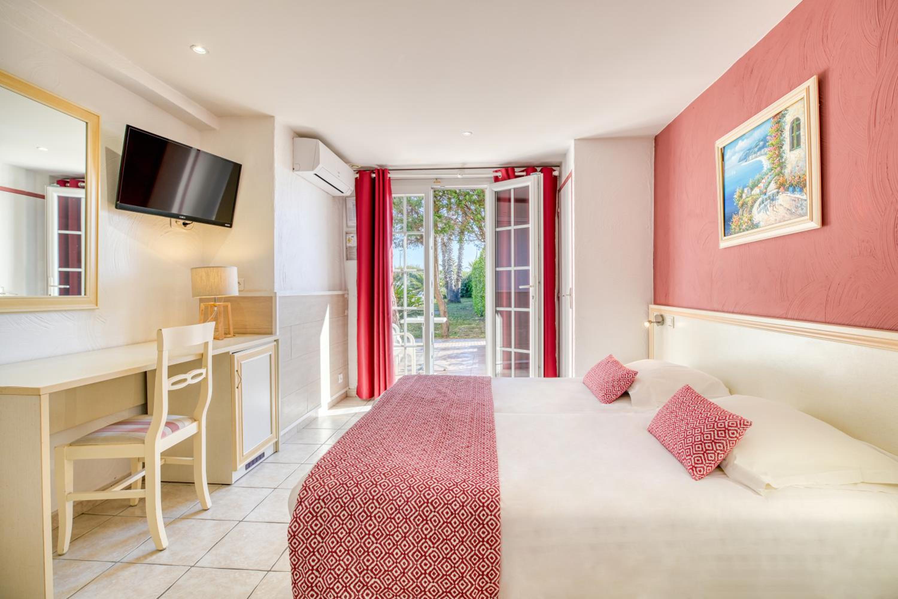 Comfort Double Room - Terrace Garden view photo 1