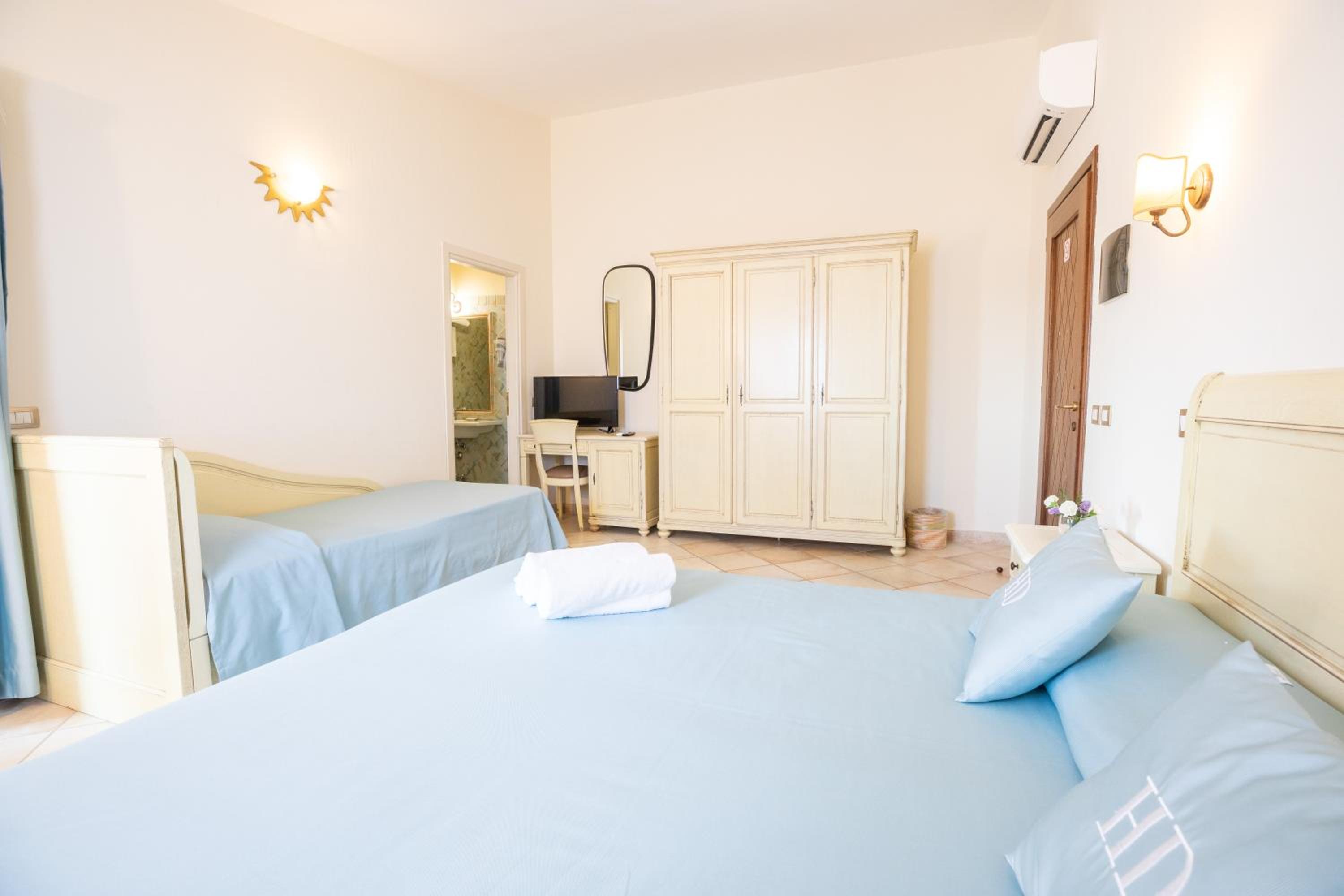 Triple Room - Photo 2
