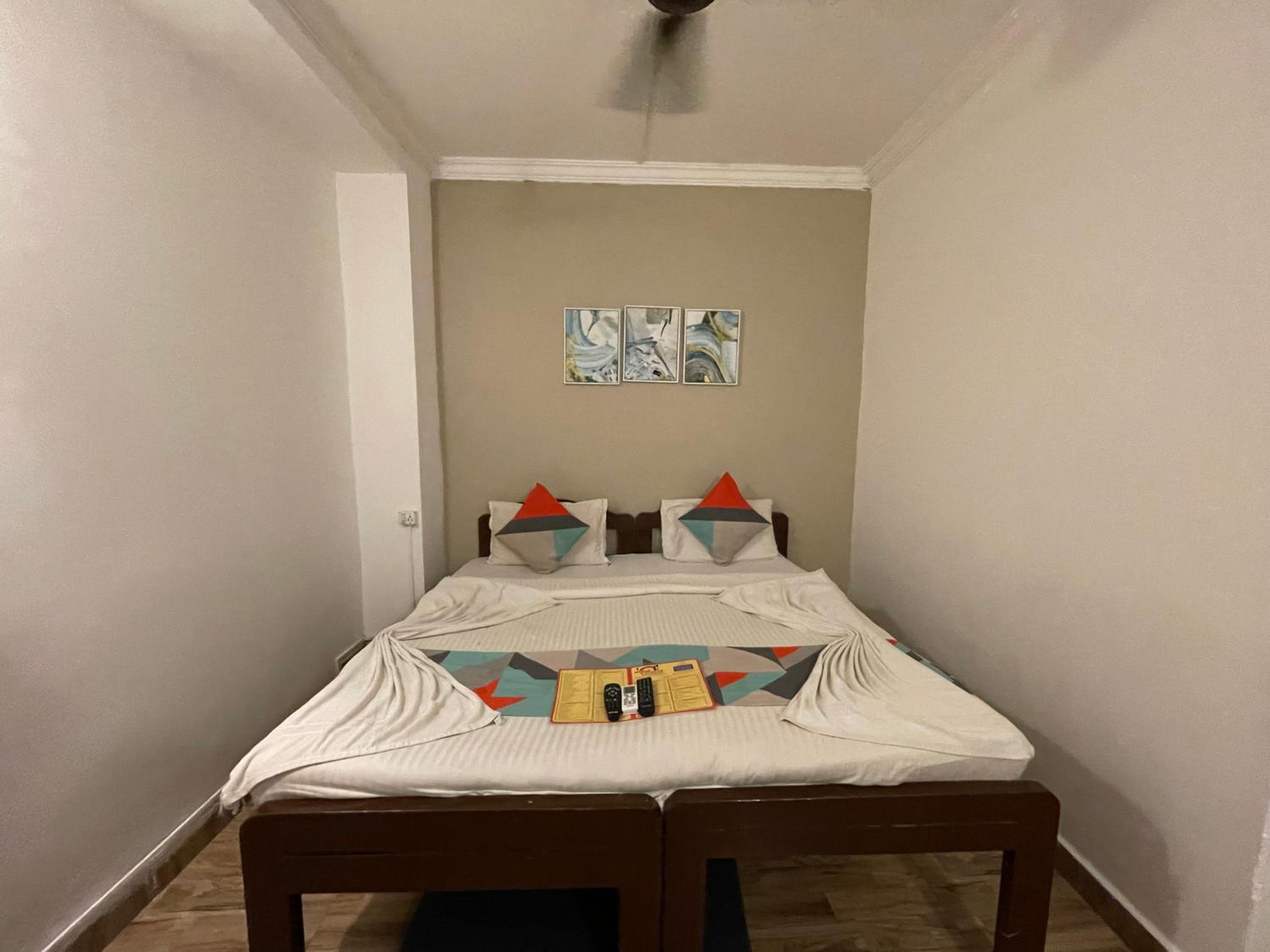Budget Double Room photo 2