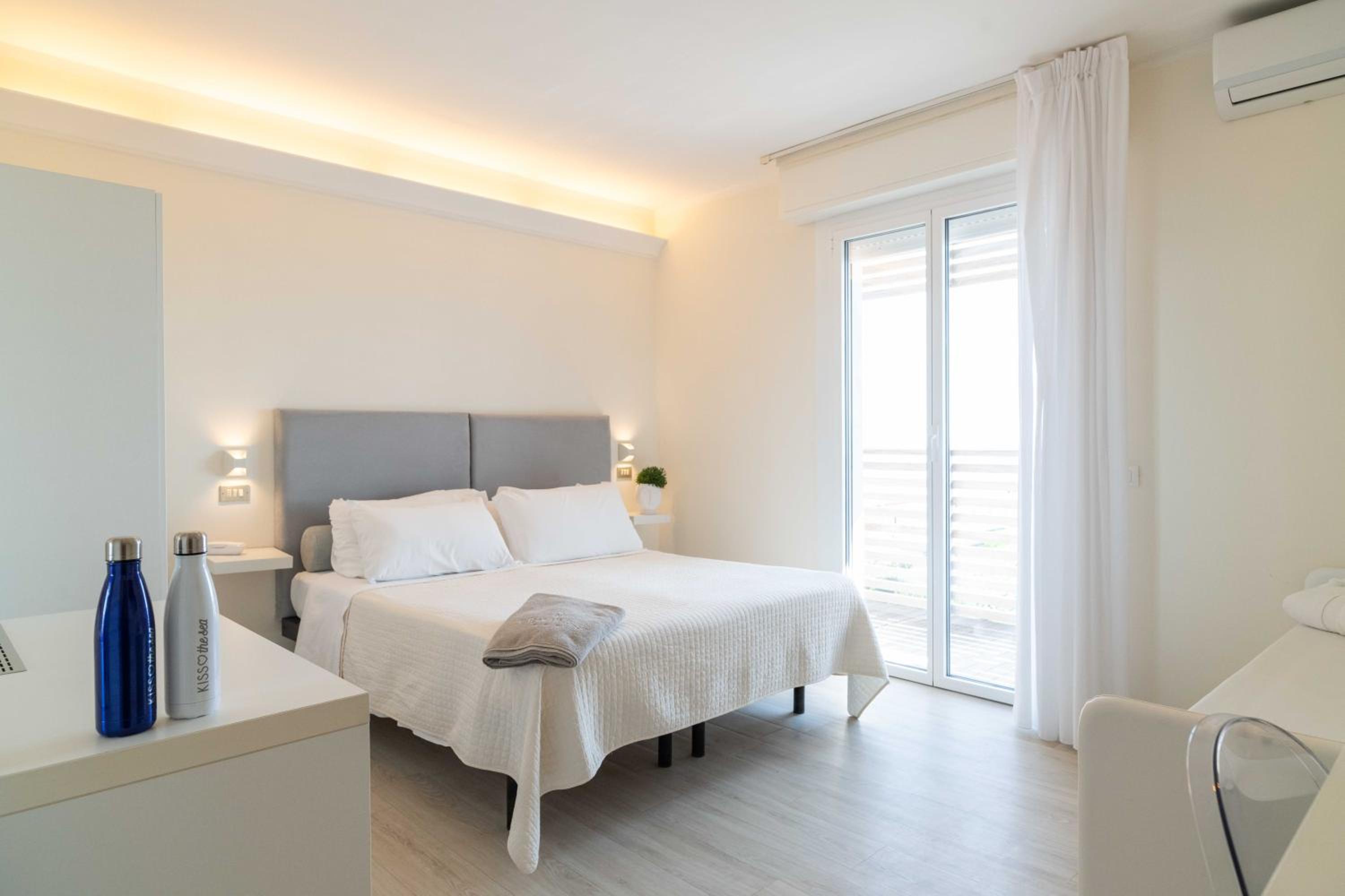 Standard Quadruple Room - Photo 13