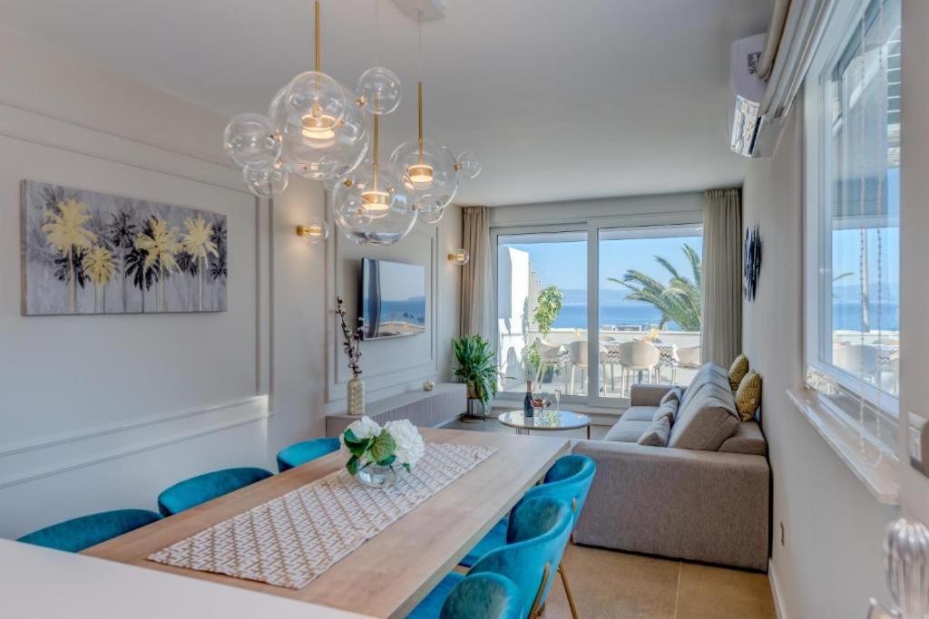 Apartment With Sea View