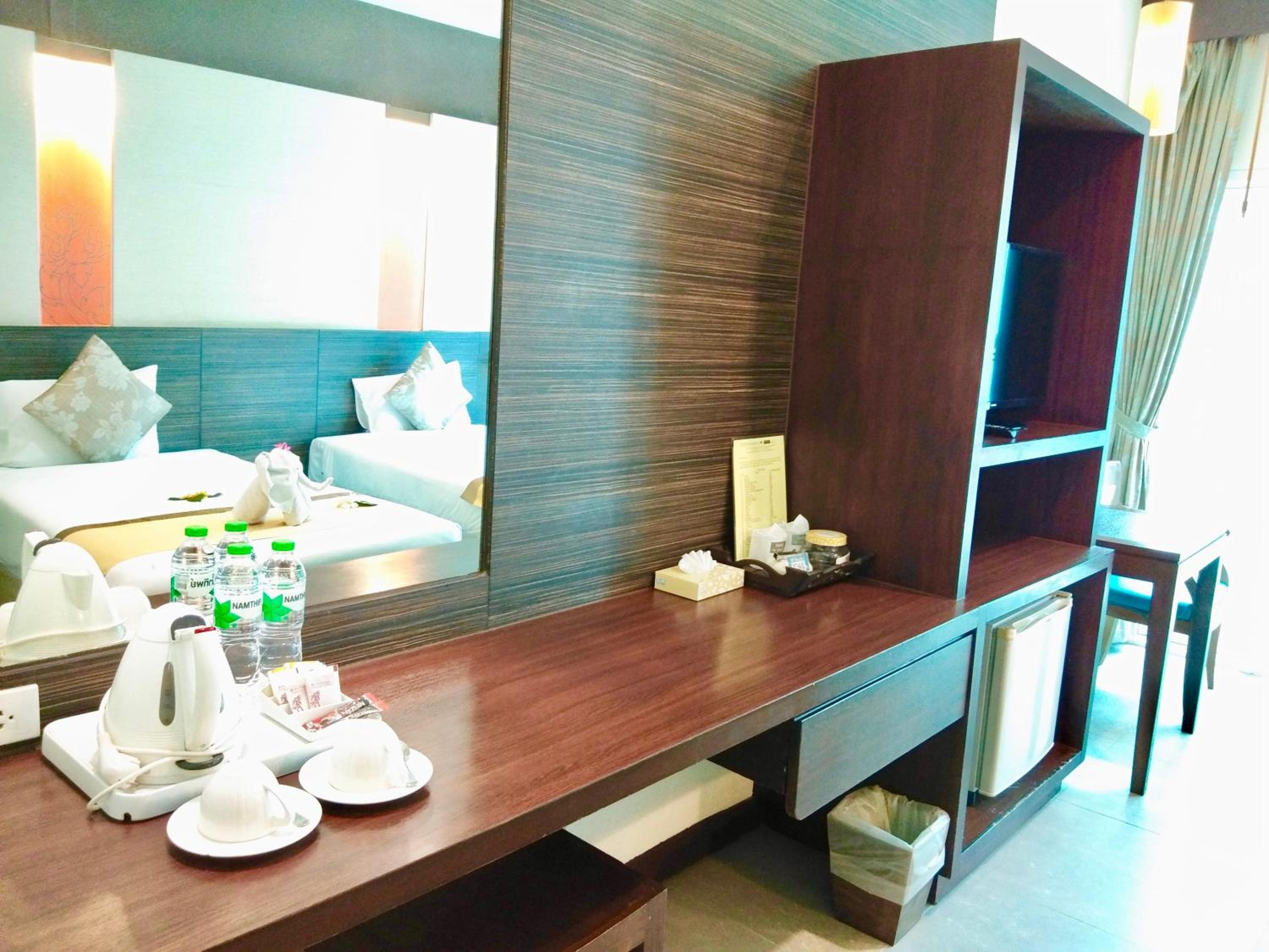 Courtyard Studio - Twin Bed - Photo 4