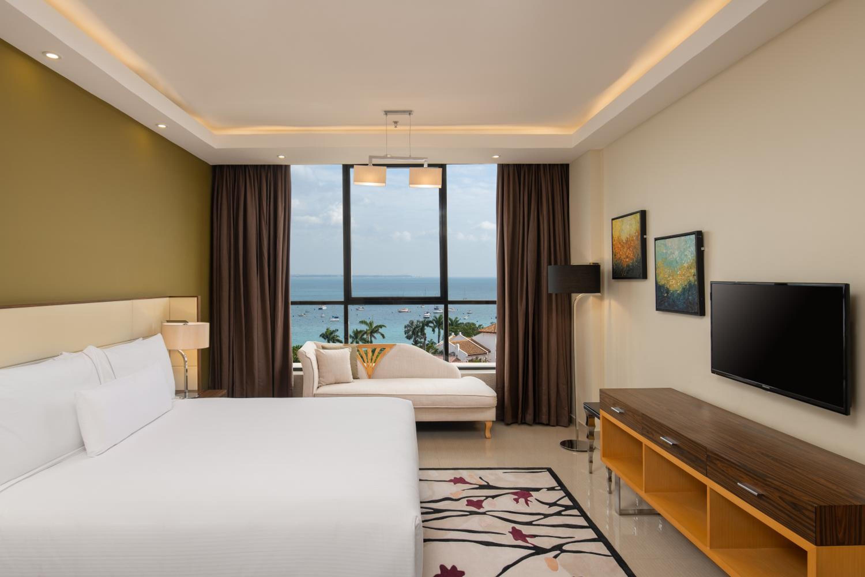 Premier King Apartment - Photo 1