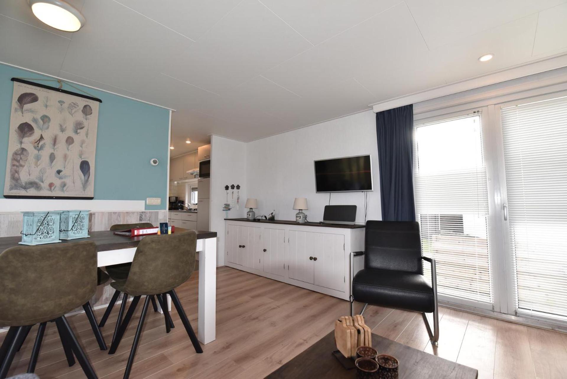 Three-Bedroom Chalet - Photo 5