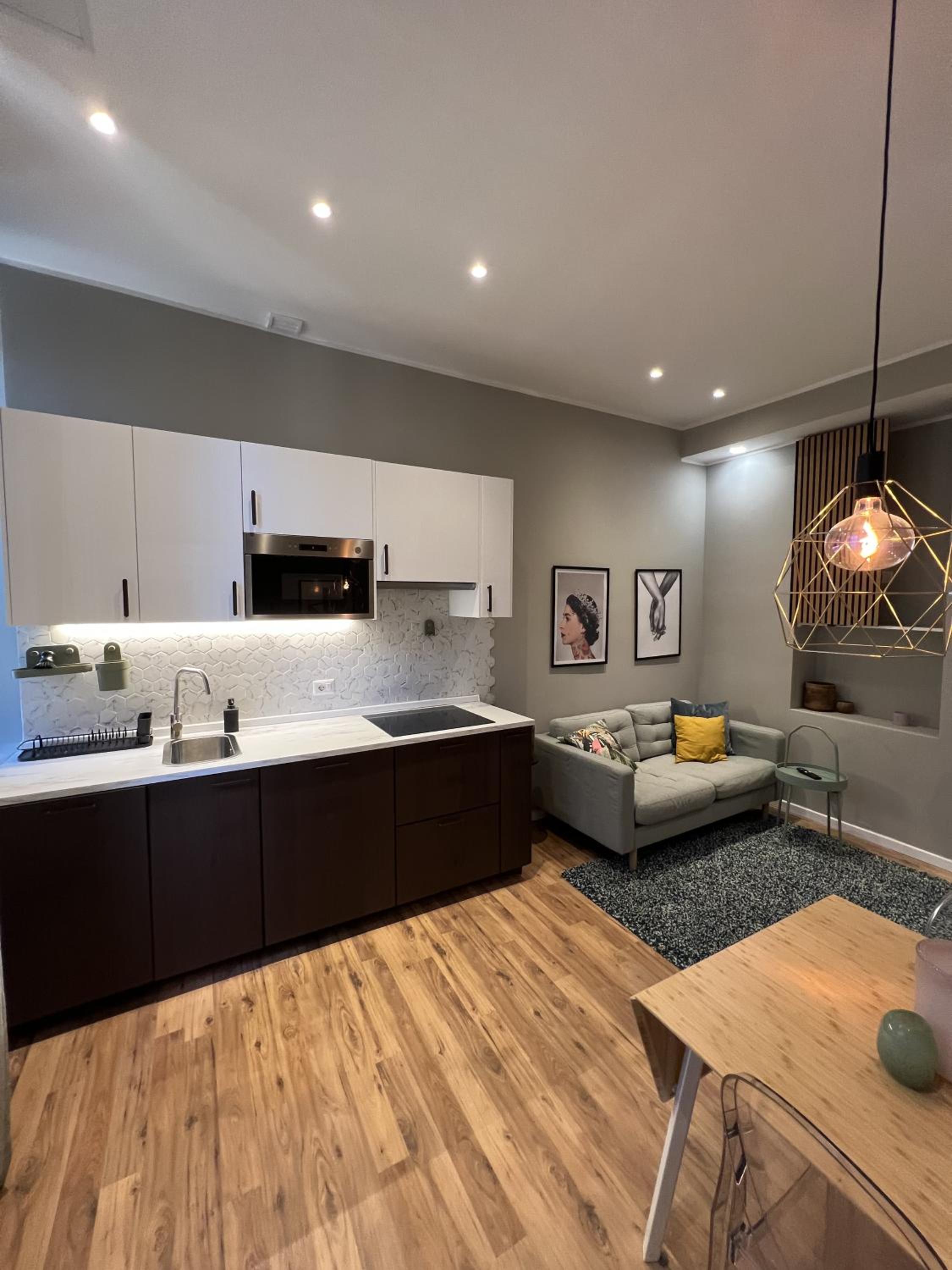 One-Bedroom Apartment