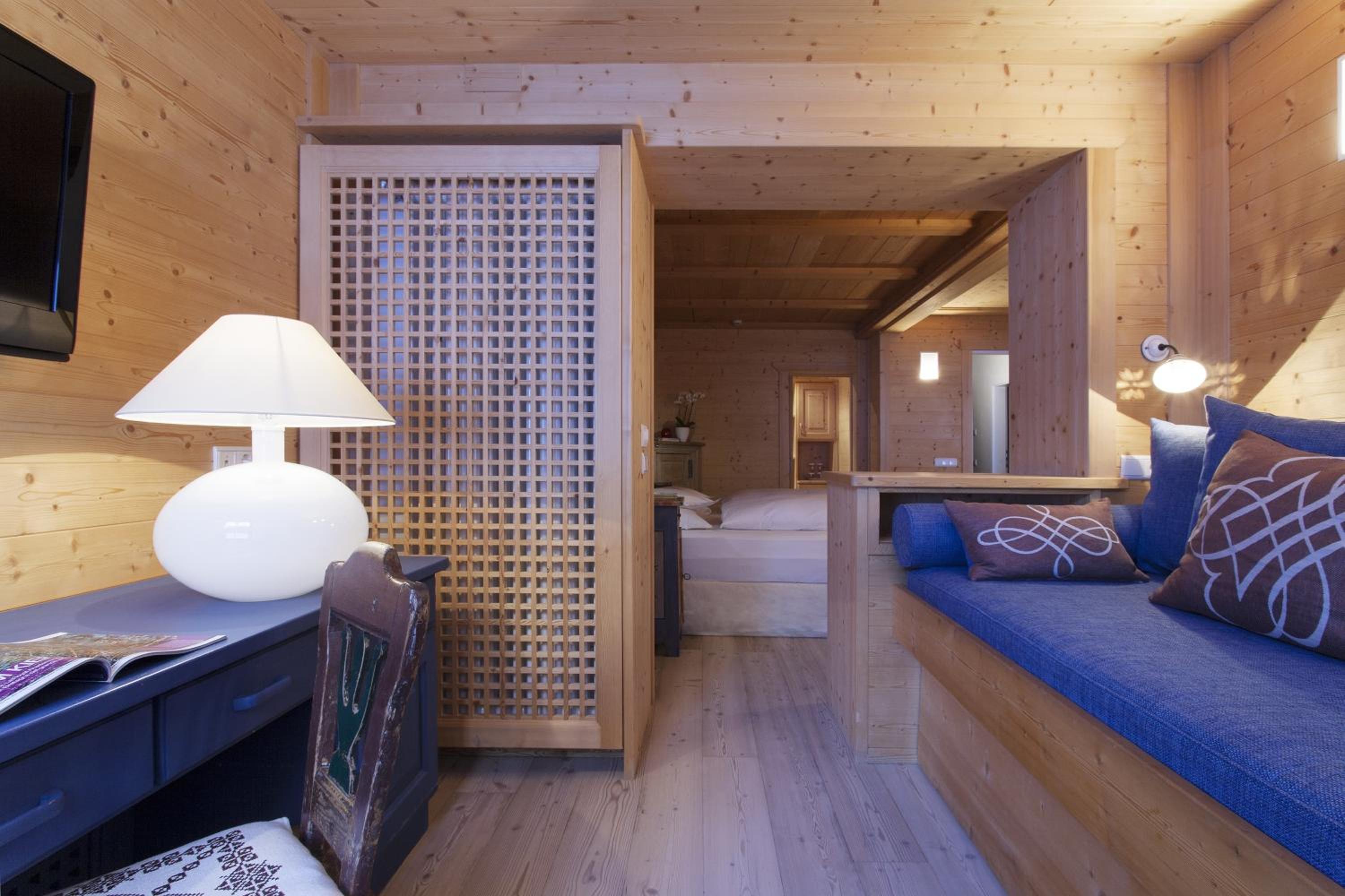 Deluxe Suite - Photo 5