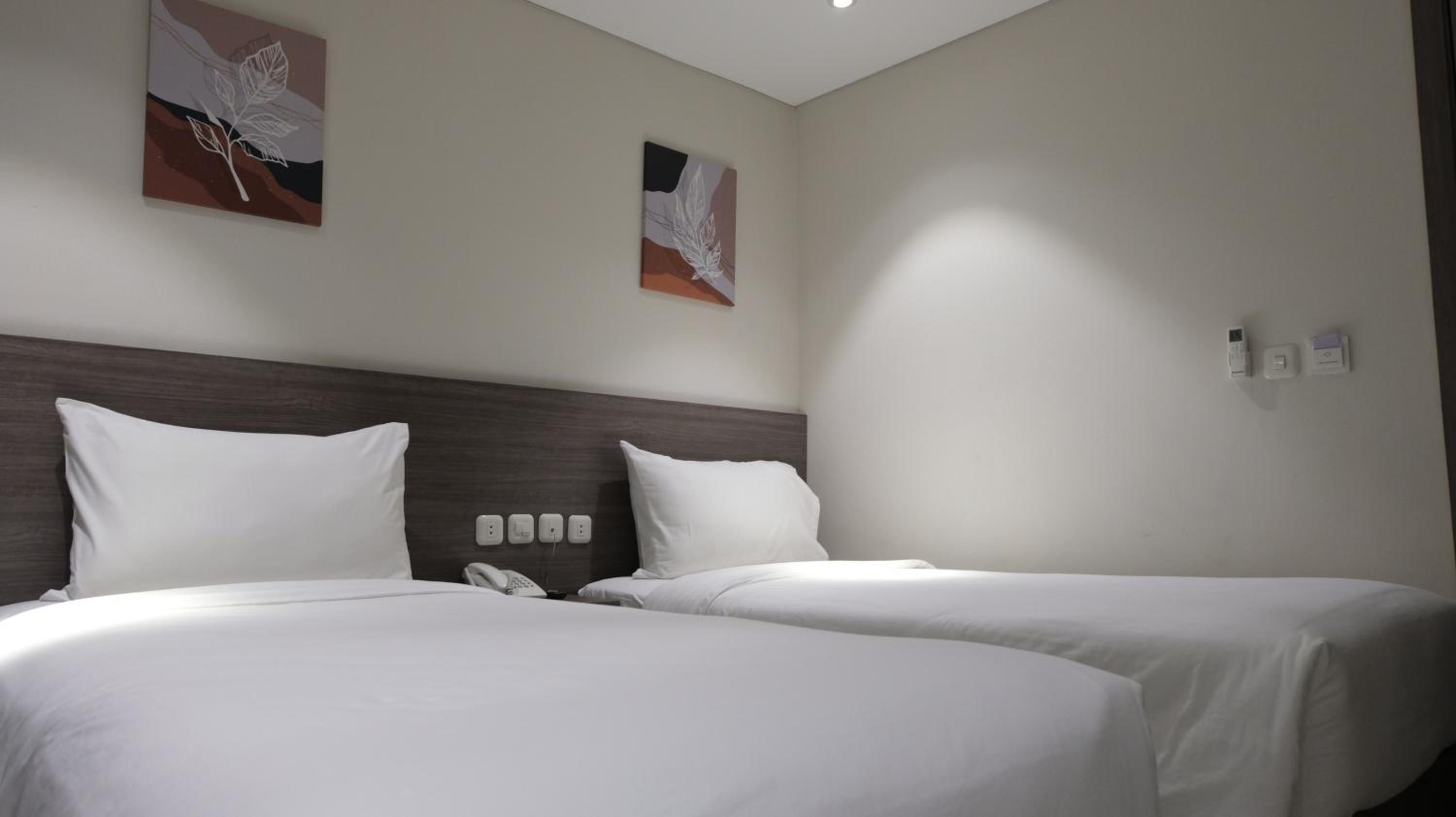 Superior Double or Twin Room - Photo 7