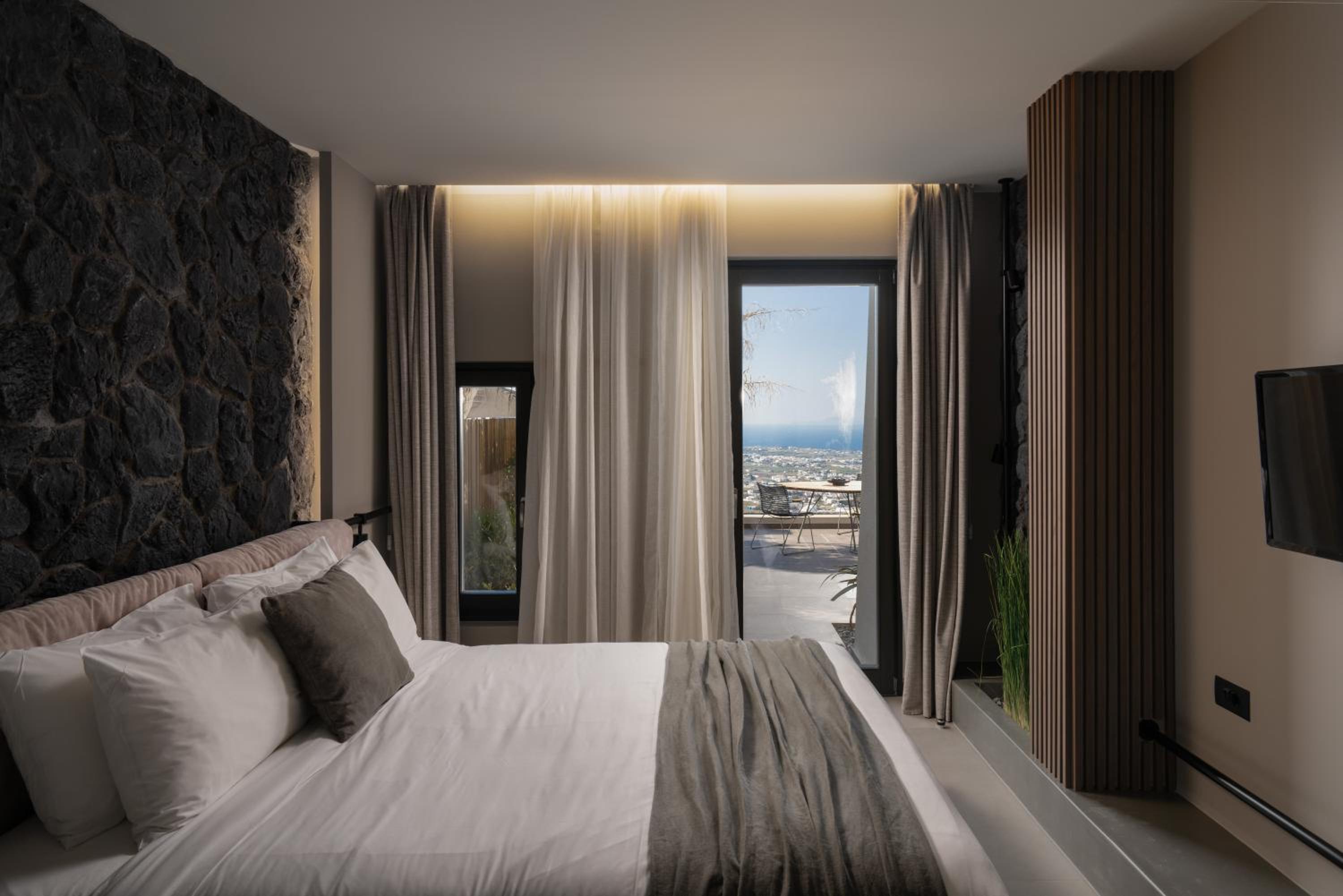 Executive Two Bedroom Suite with Private Heated Pool and Caldera View - Photo 22