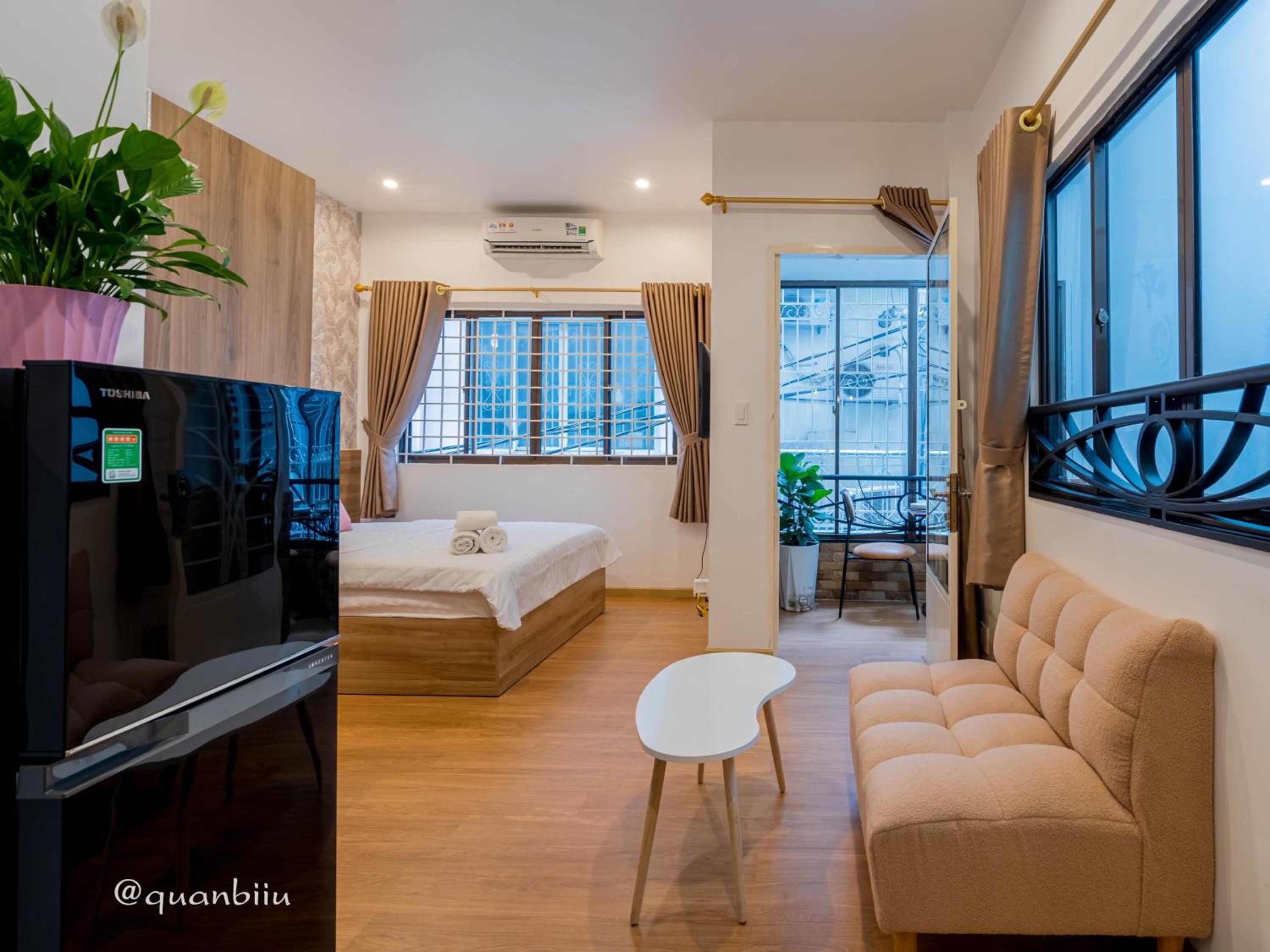 Apartment With Balcony
