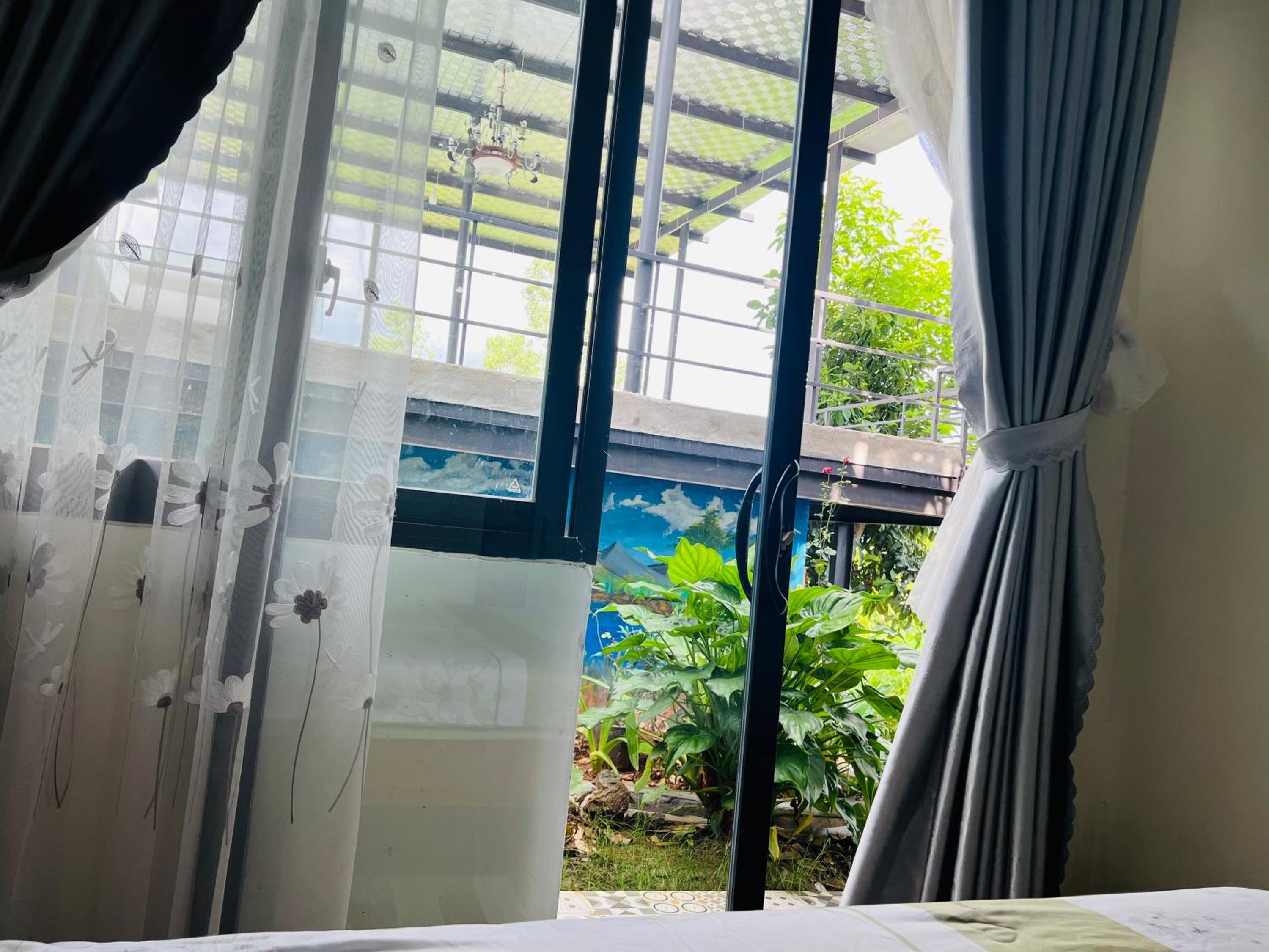 Standard Double Room with Fan - Photo 2