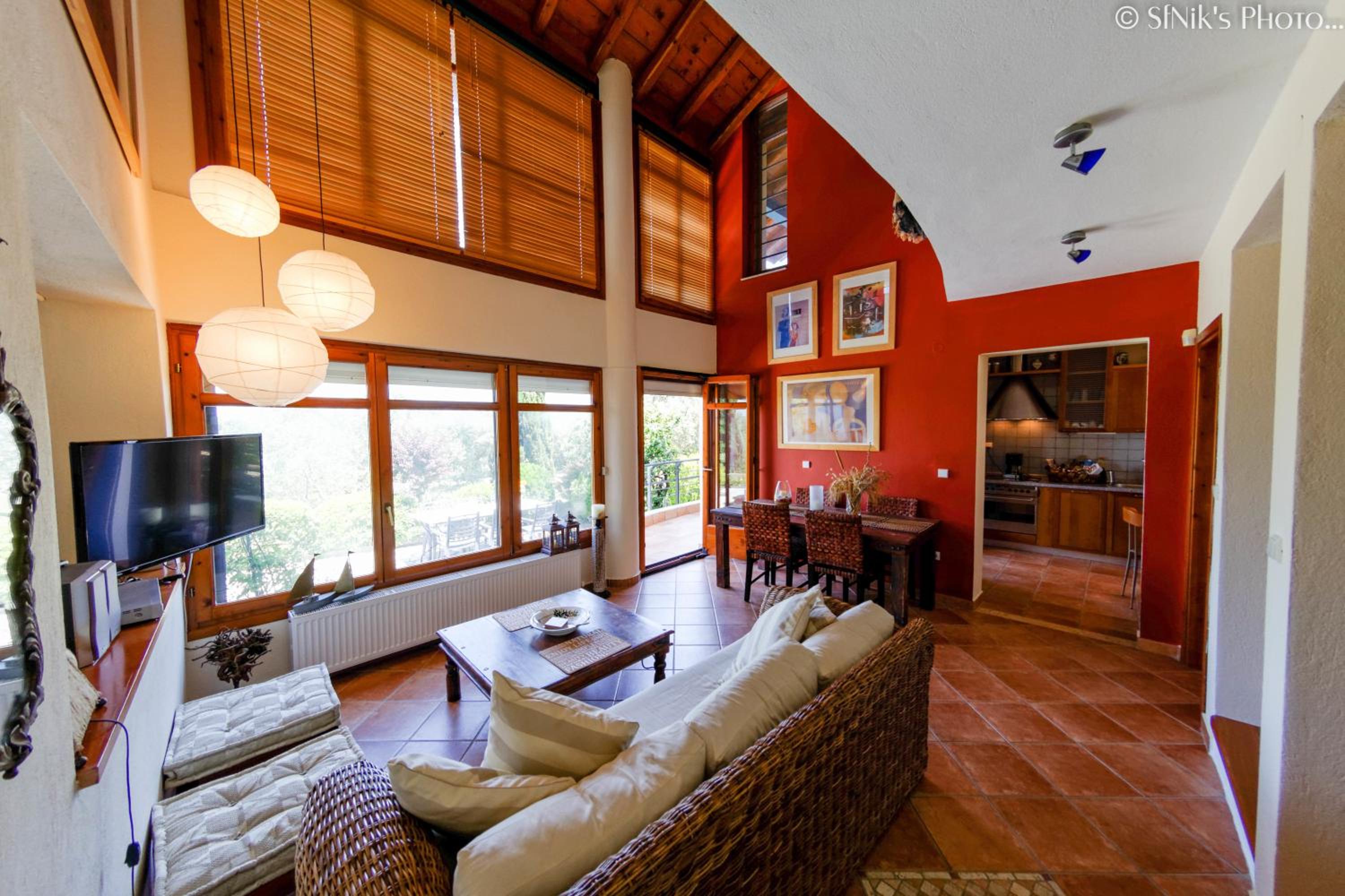 Three-Bedroom Villa photo 1