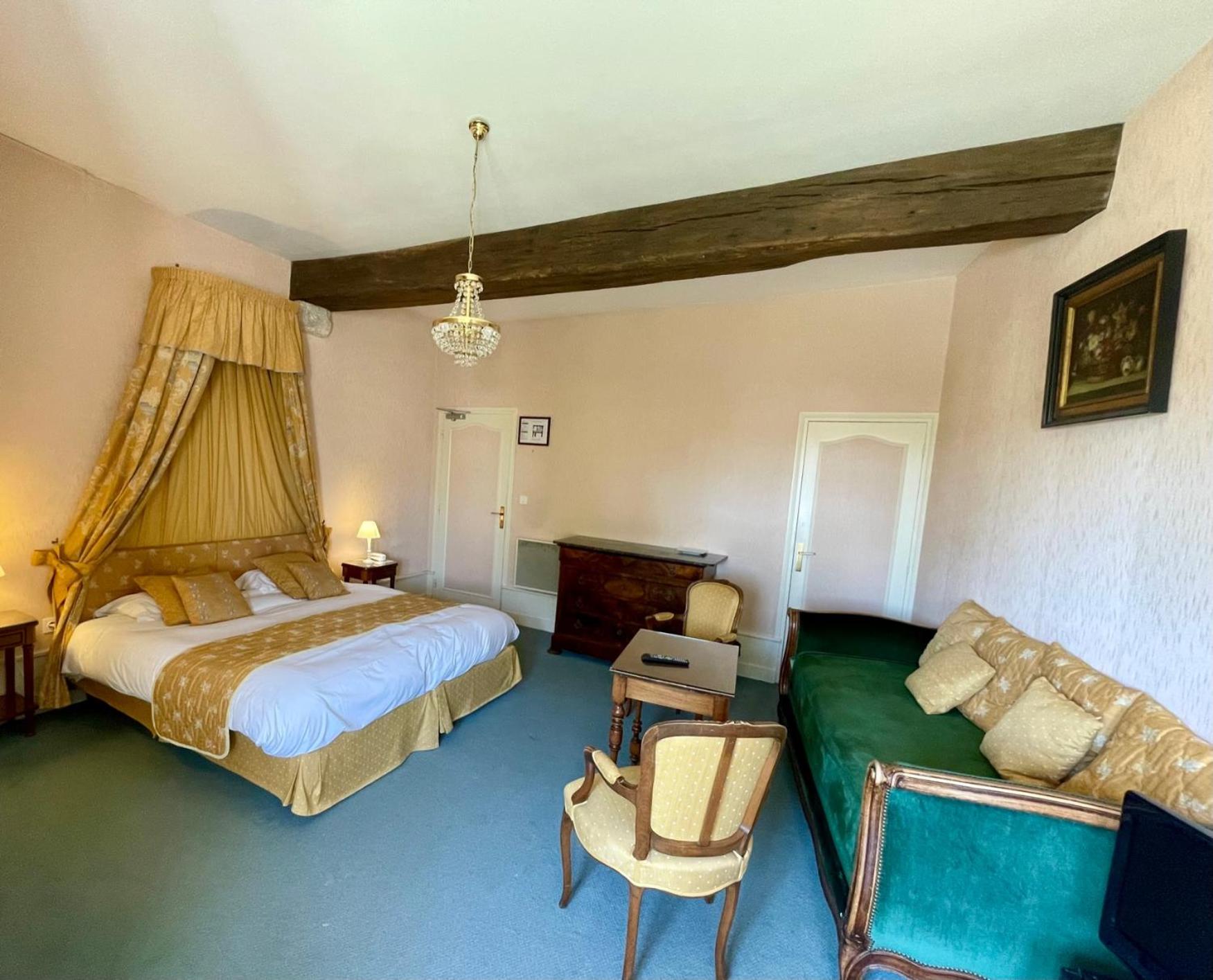 Superior Double or Twin Room photo 2