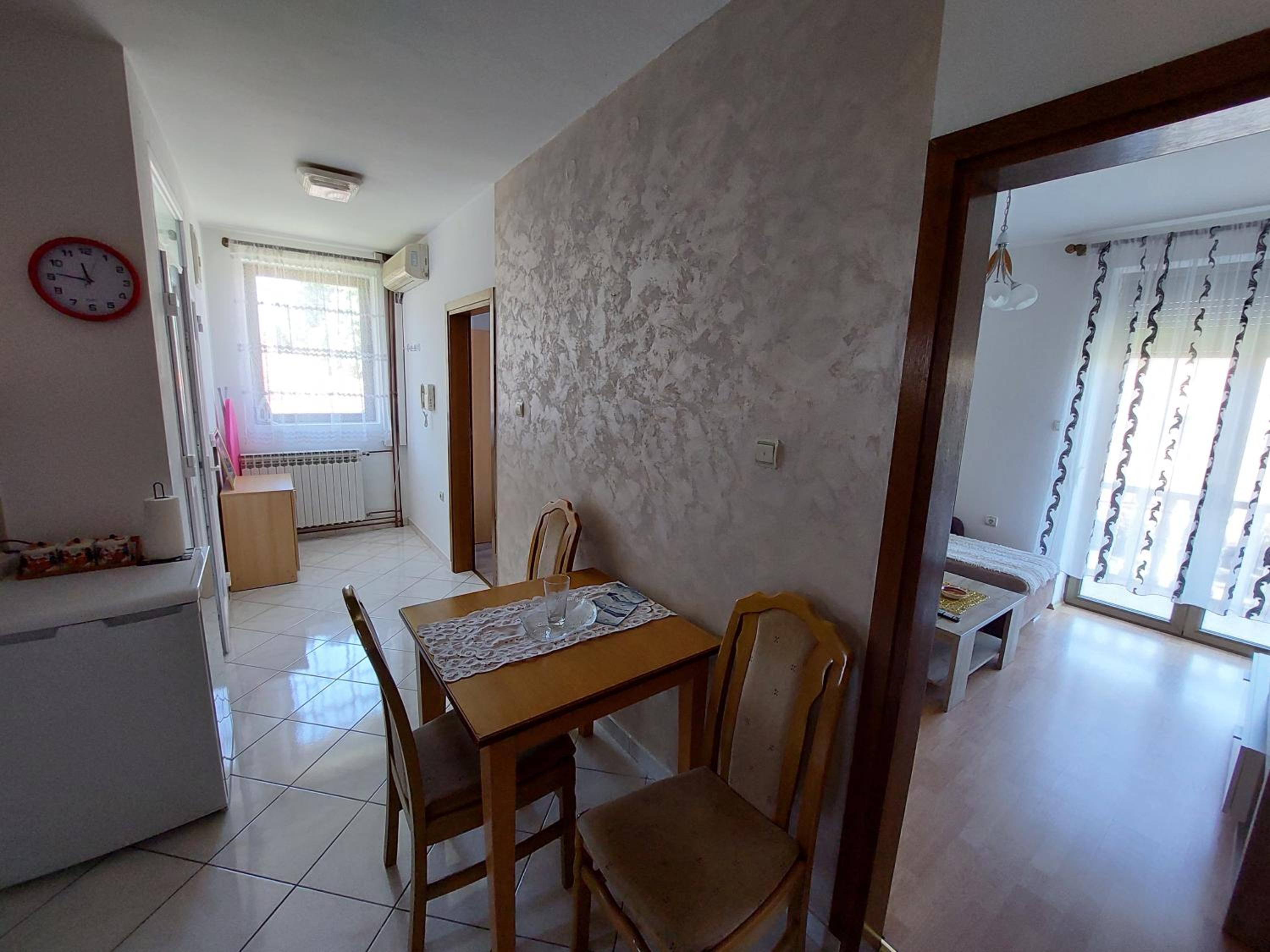 One-Bedroom Apartment with Balcony photo 2
