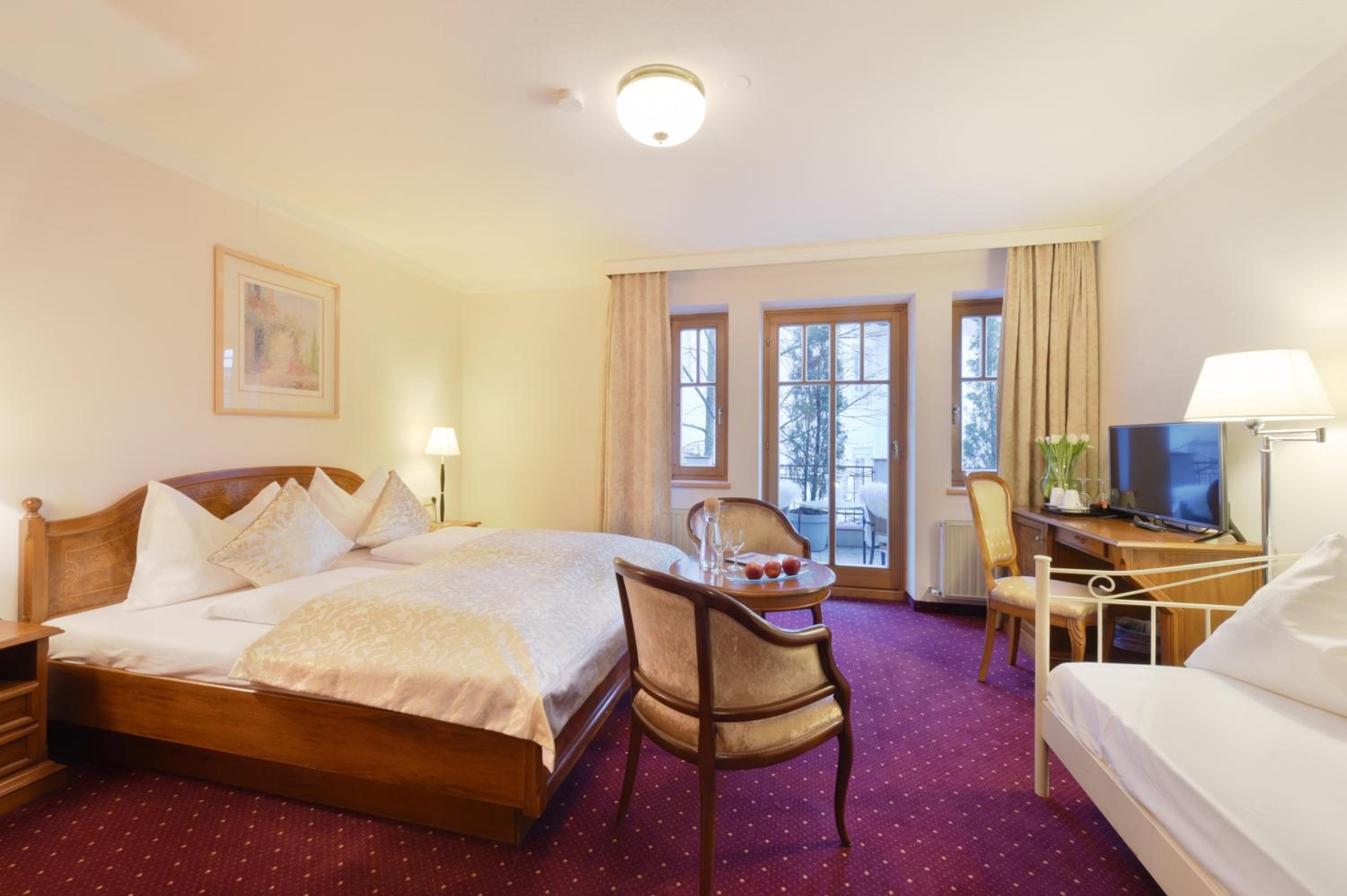 Deluxe Double Room - Photo 8