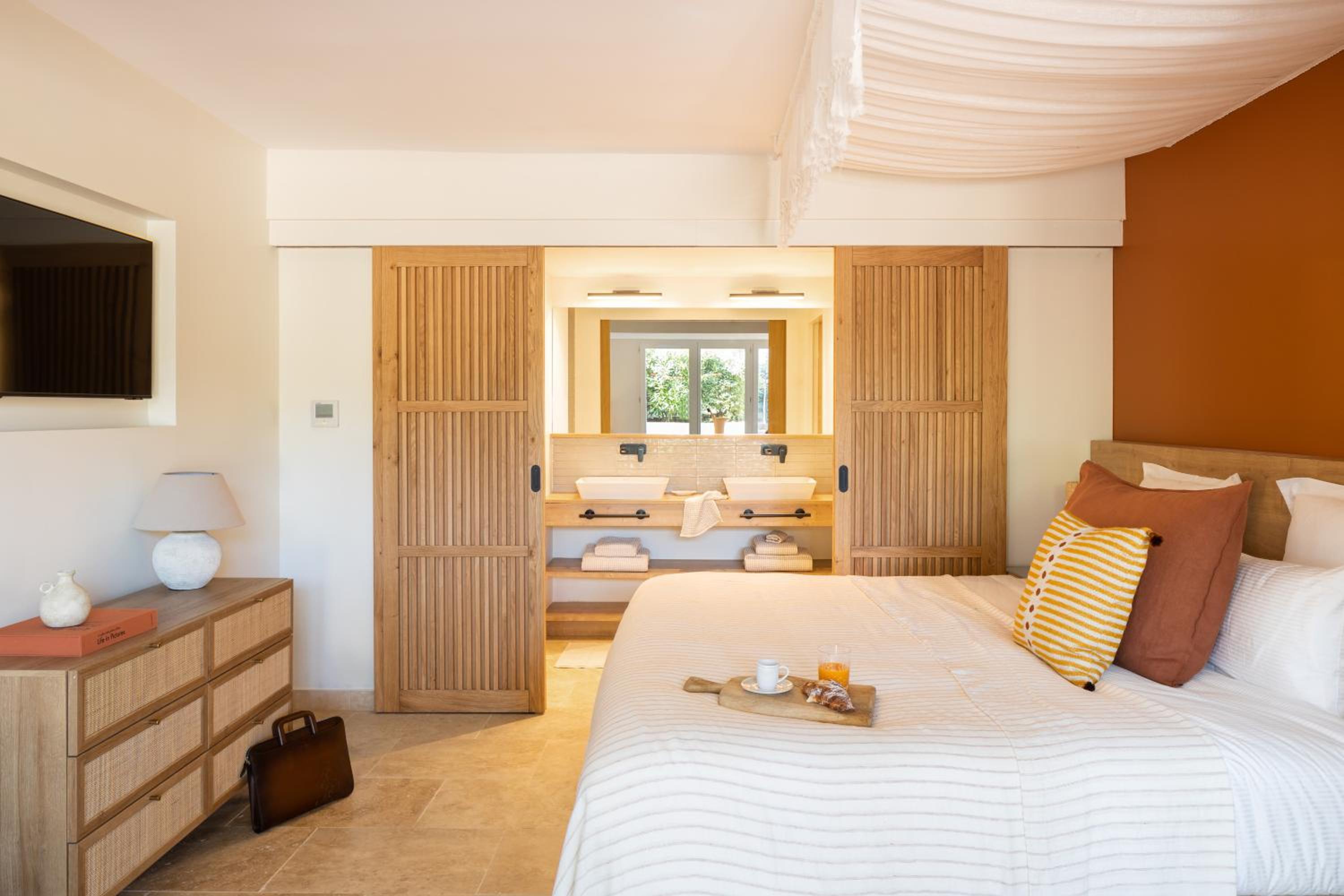 Junior Suite - Photo 1