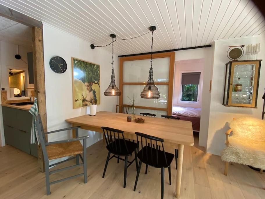 Three-Bedroom House photo 3