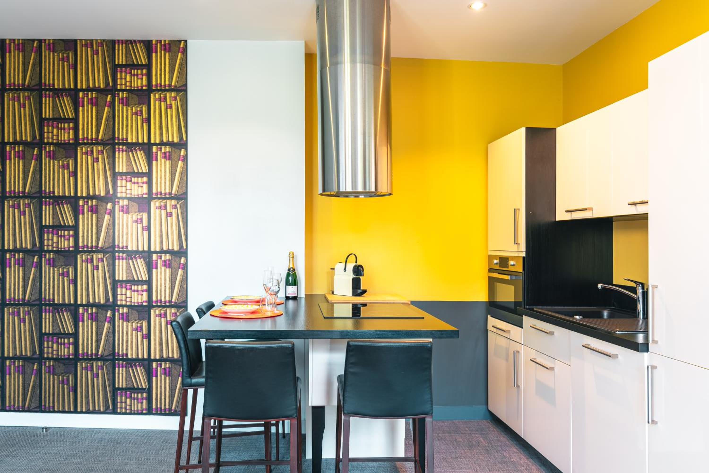 Apartment with Garden View - Photo 1