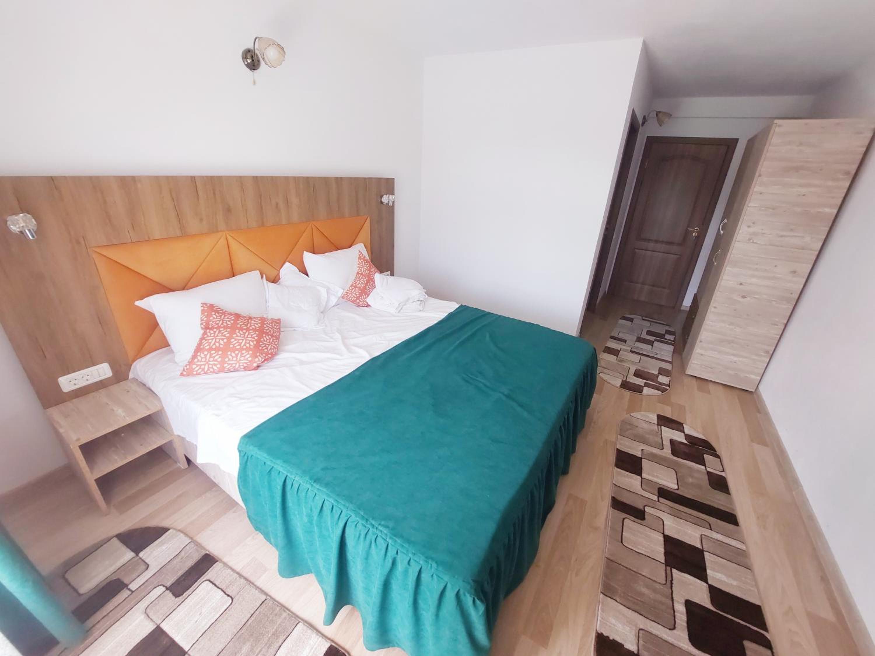 Double Room with Garden View - Photo 19