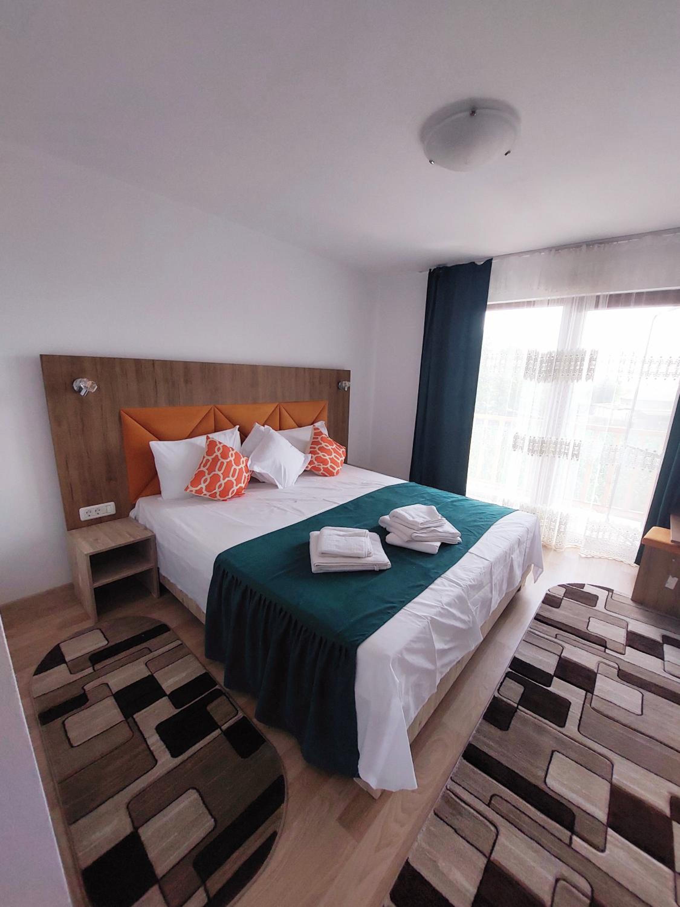 Double Room with Garden View - Photo 12