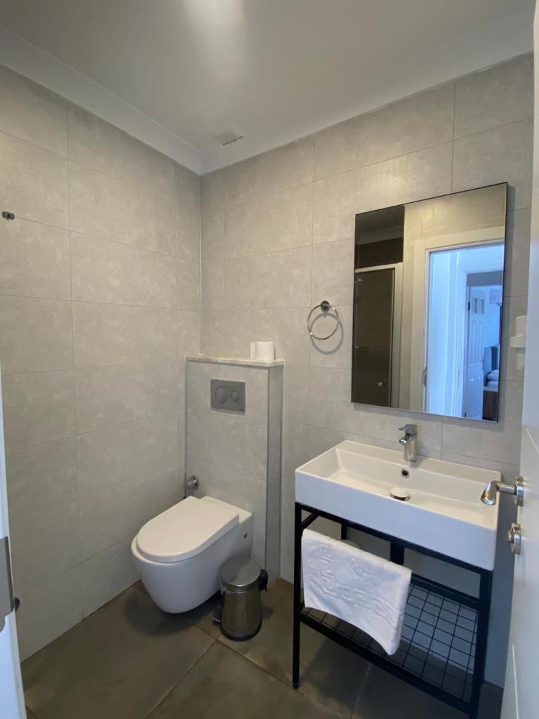 Suite With City View