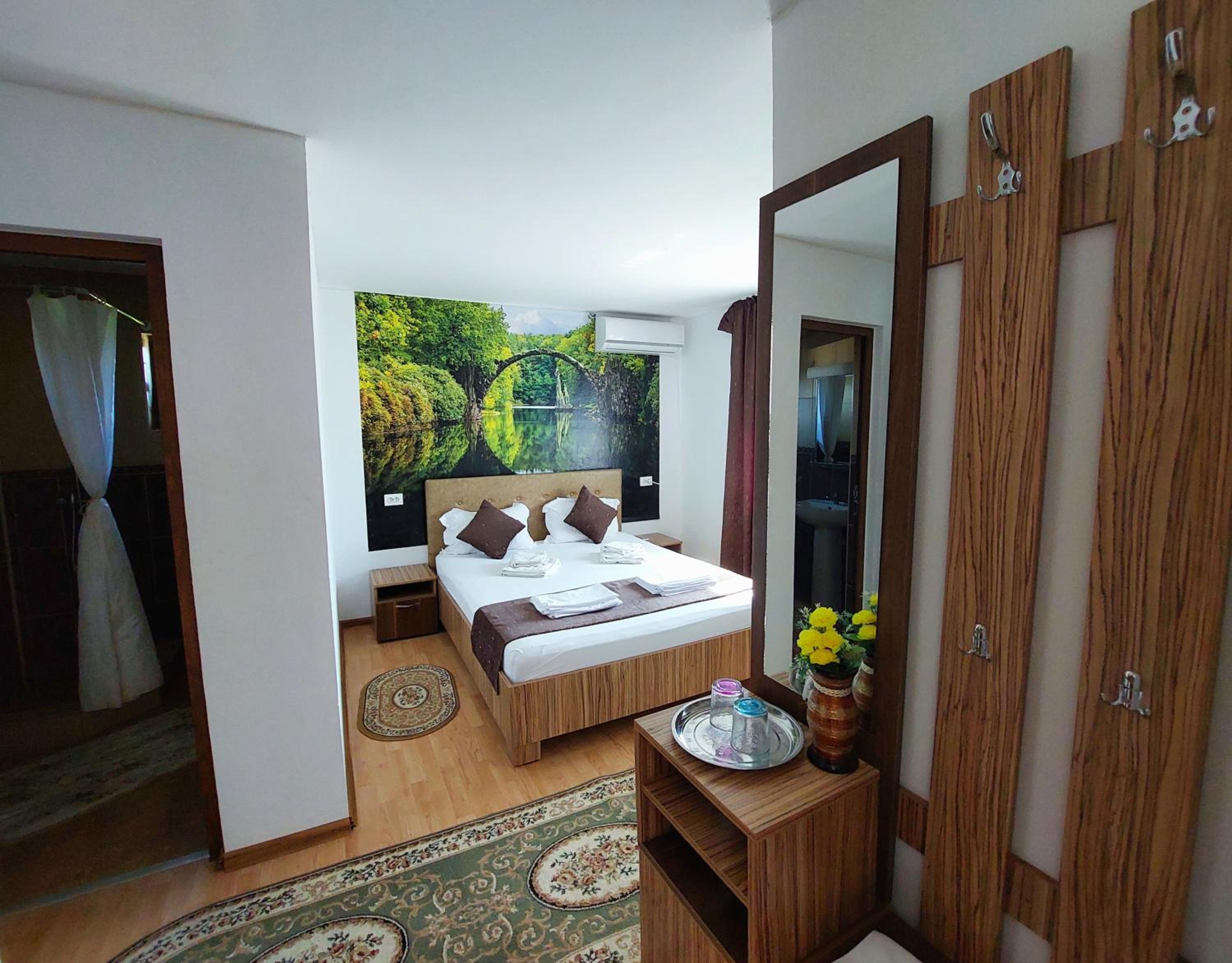 Double Room with Garden View - Photo 2