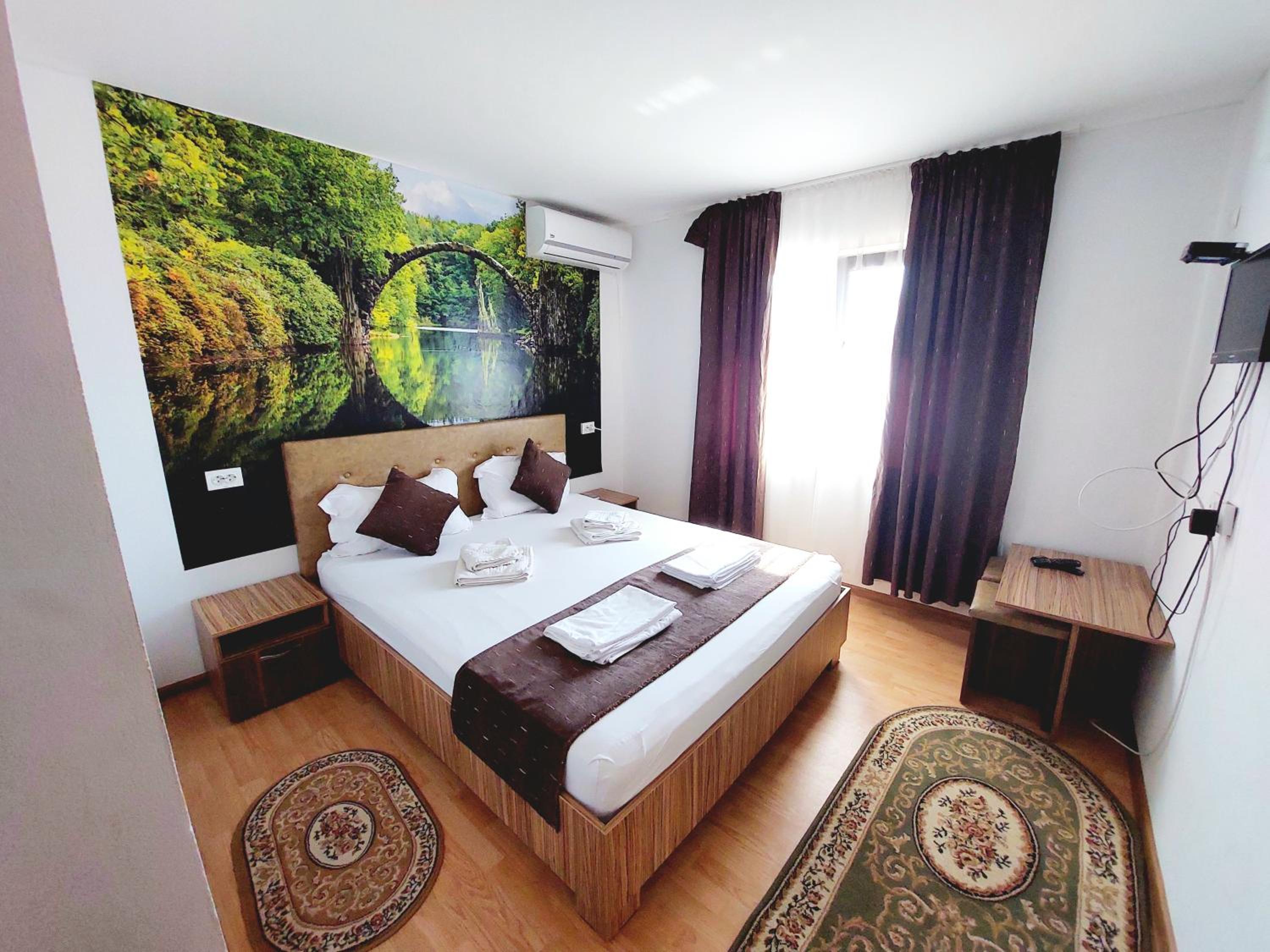 Double Room with Garden View - Photo 3