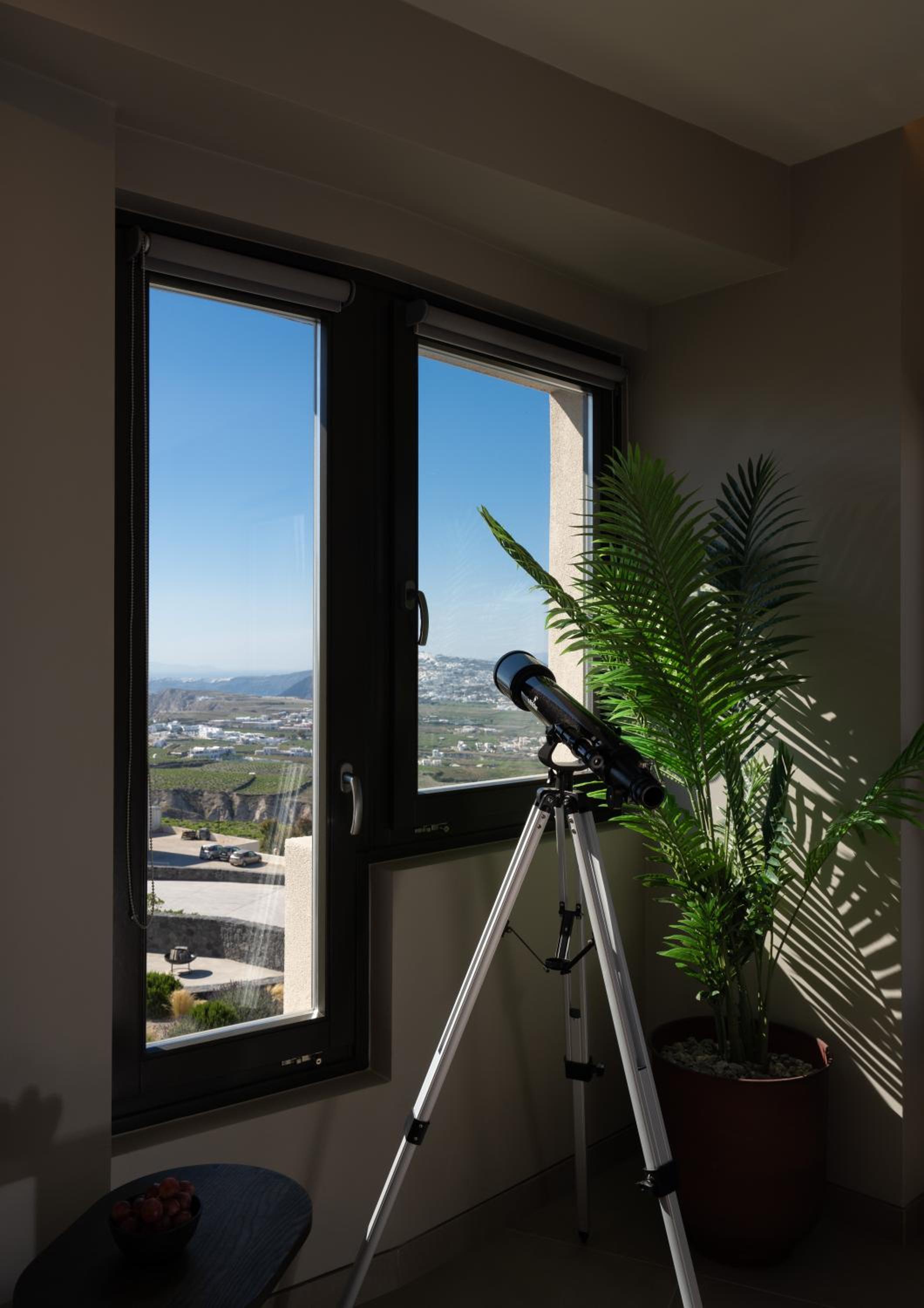 Elegant Two Bedroom Suite with Private Pool and Caldera View - Photo 14