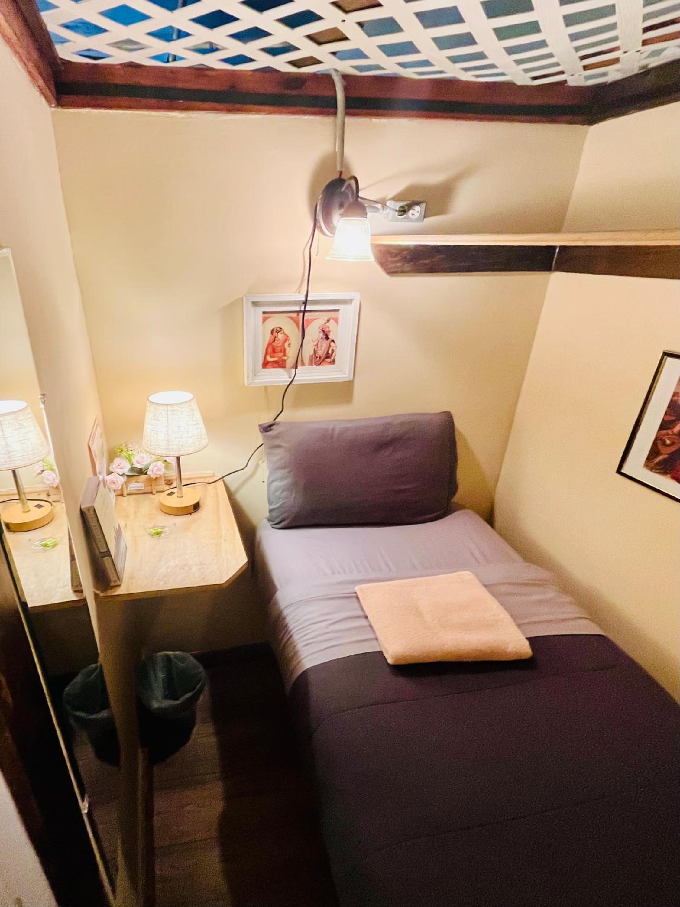 Budget Single Room photo 2