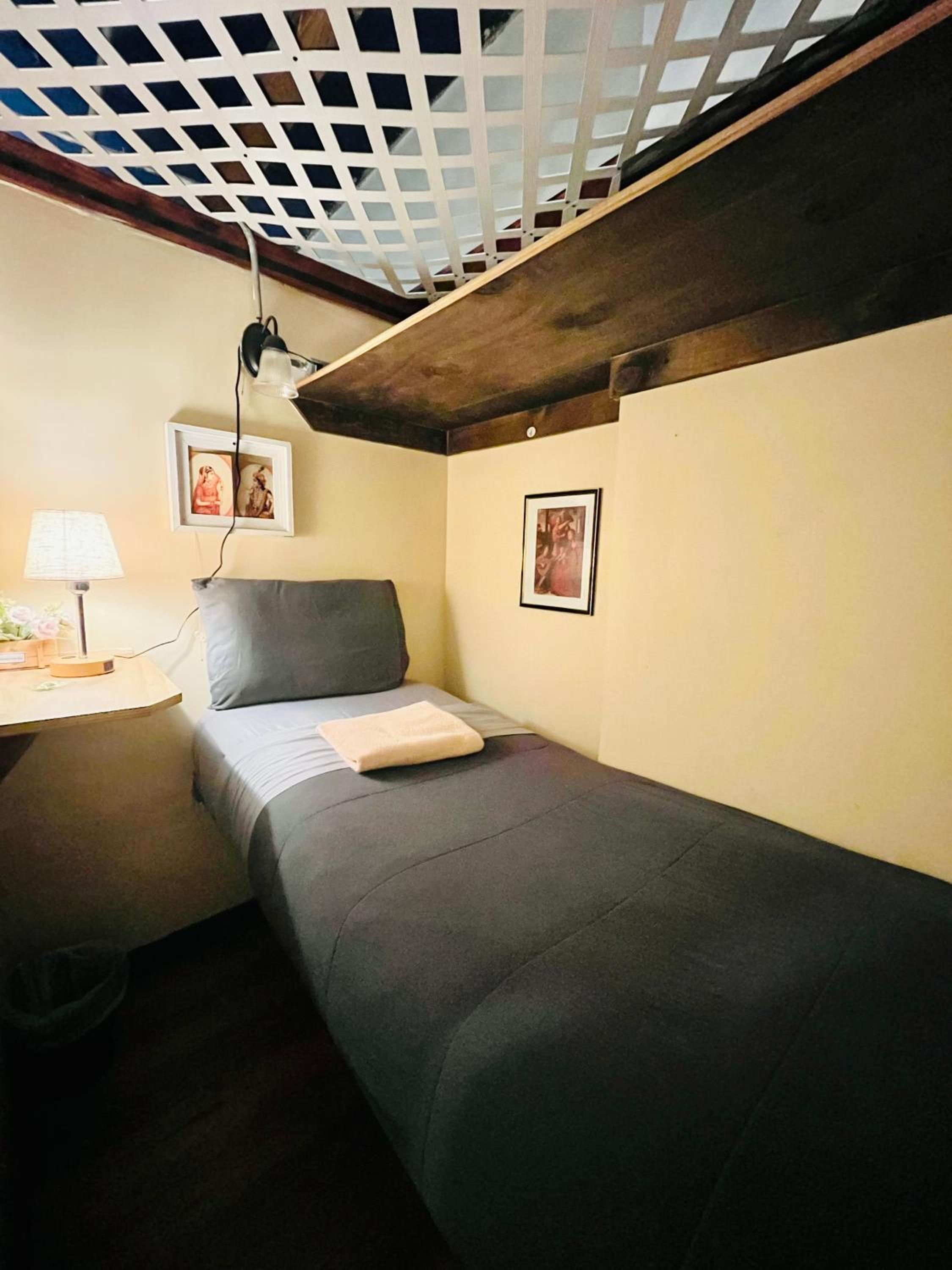 Budget Single Room photo 2