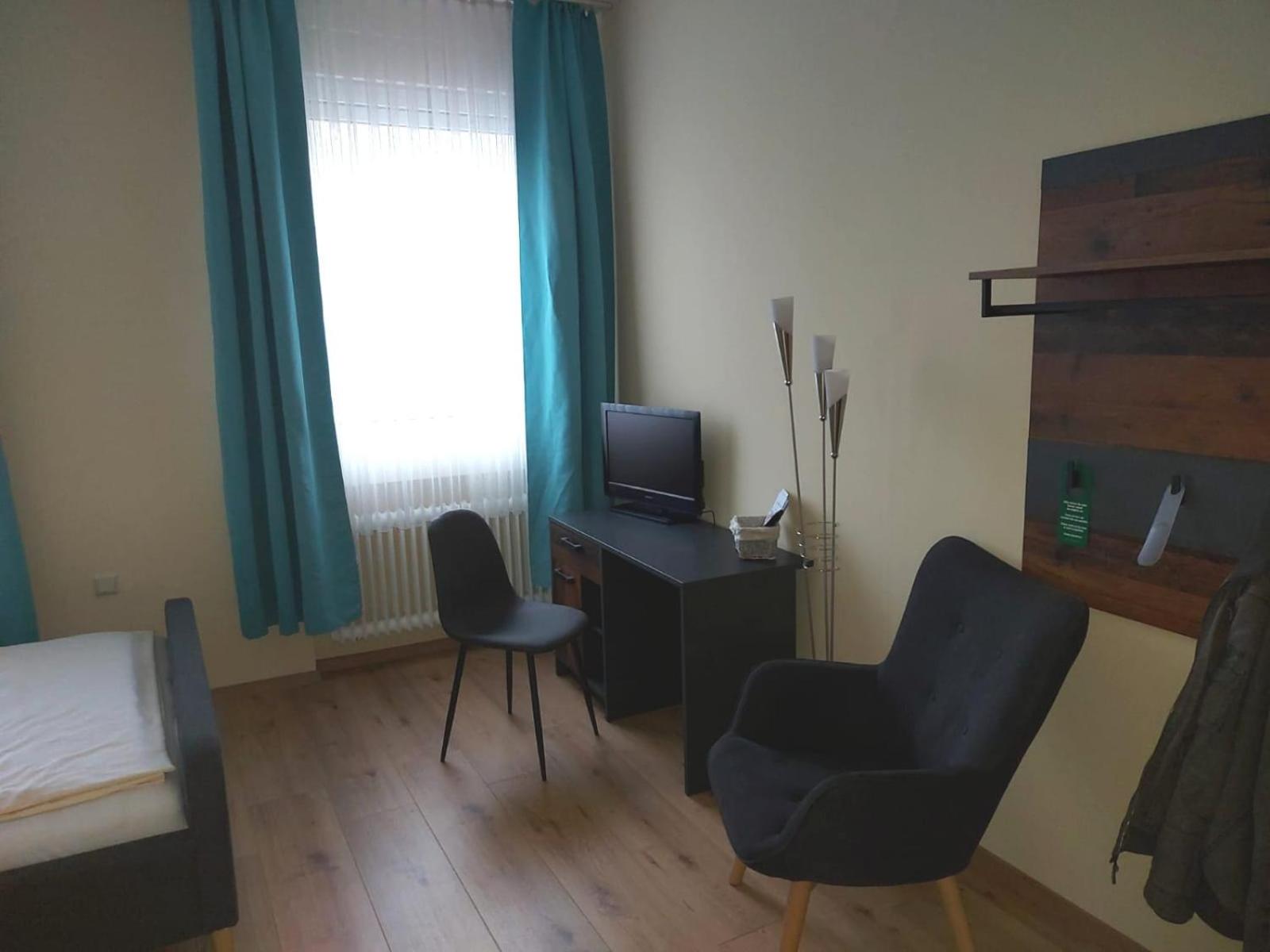 Single Room photo 3