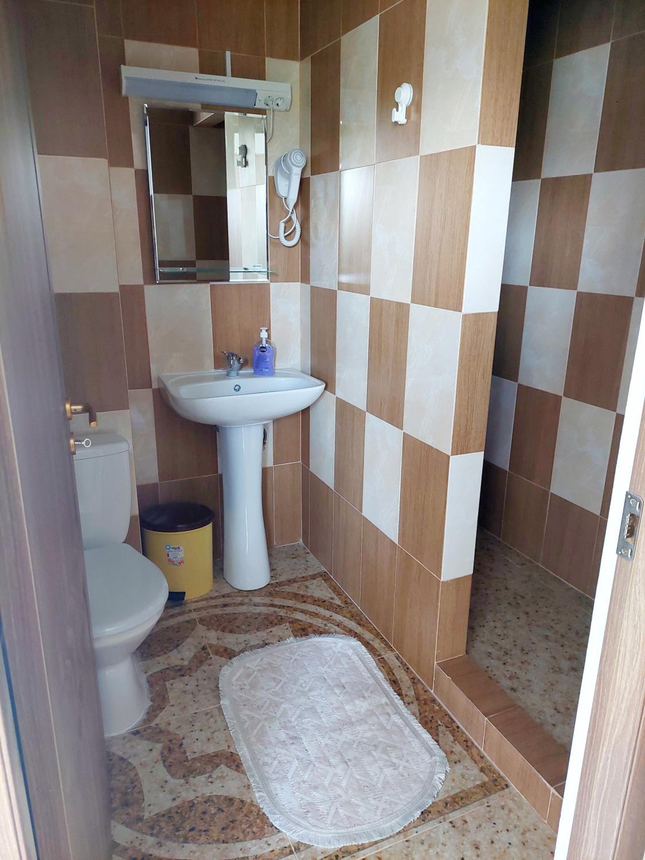 Double Room with Garden View - Photo 16