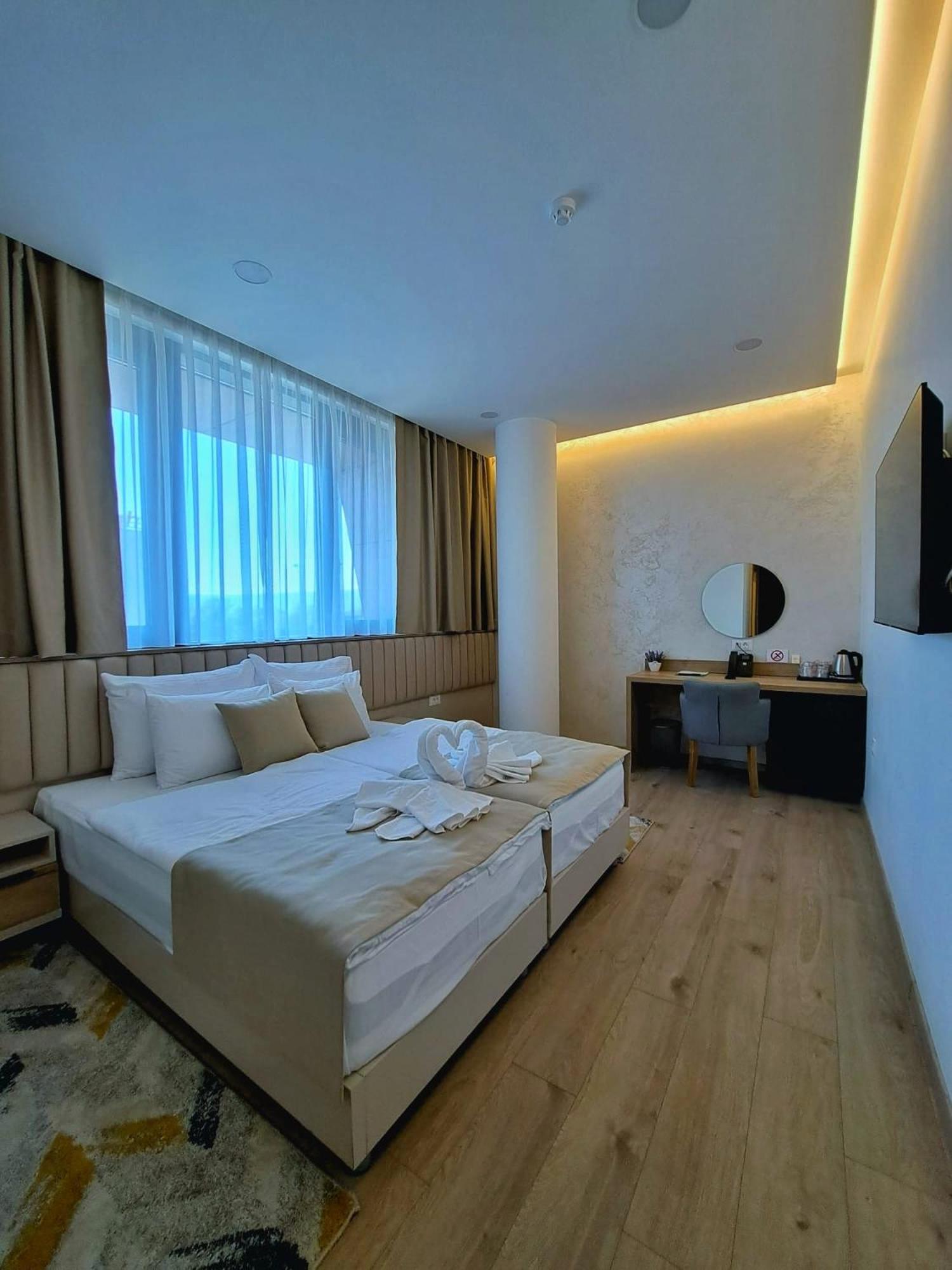 Standard Double or Twin Room photo 2