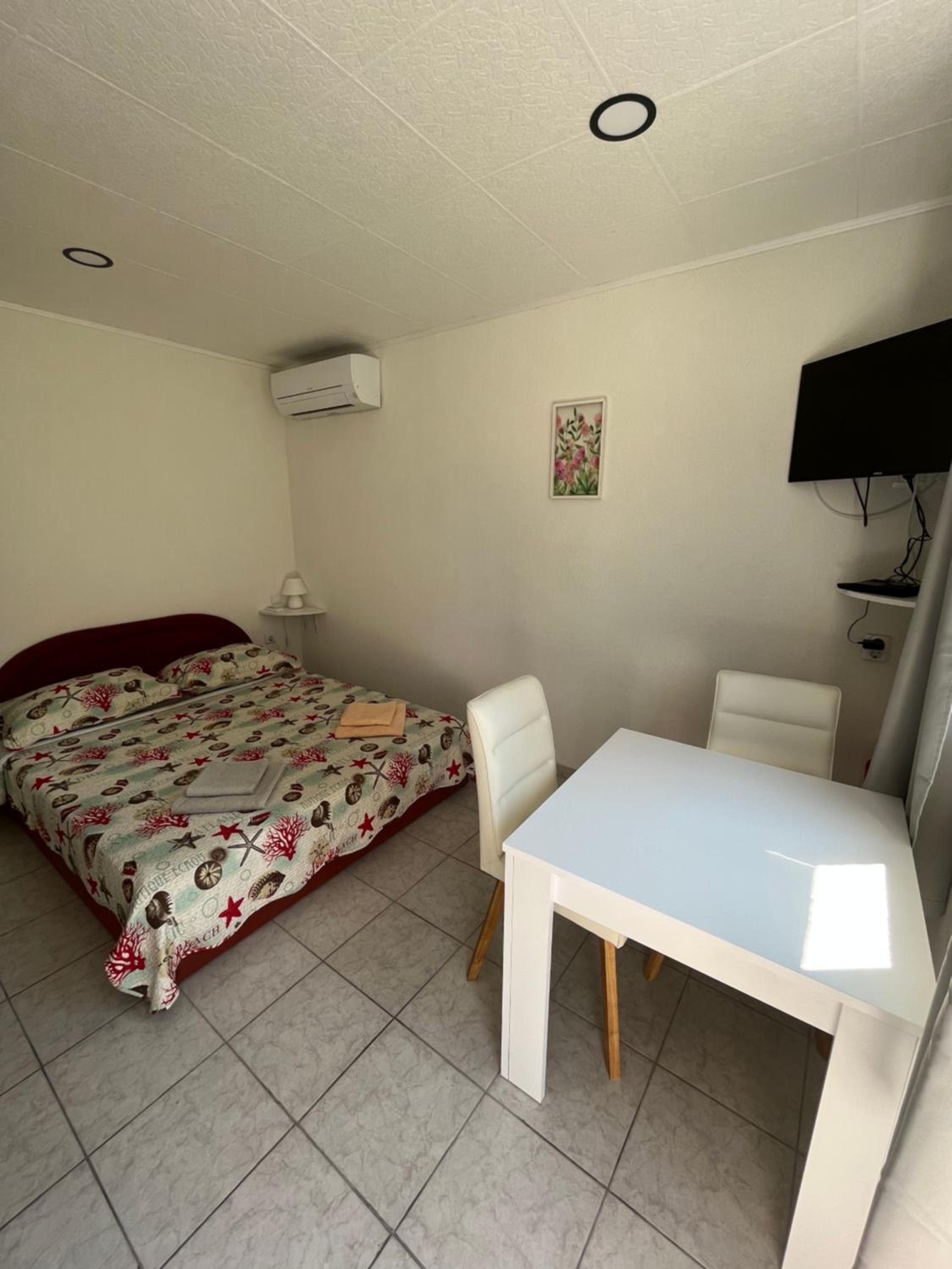 Deluxe Double Studio
