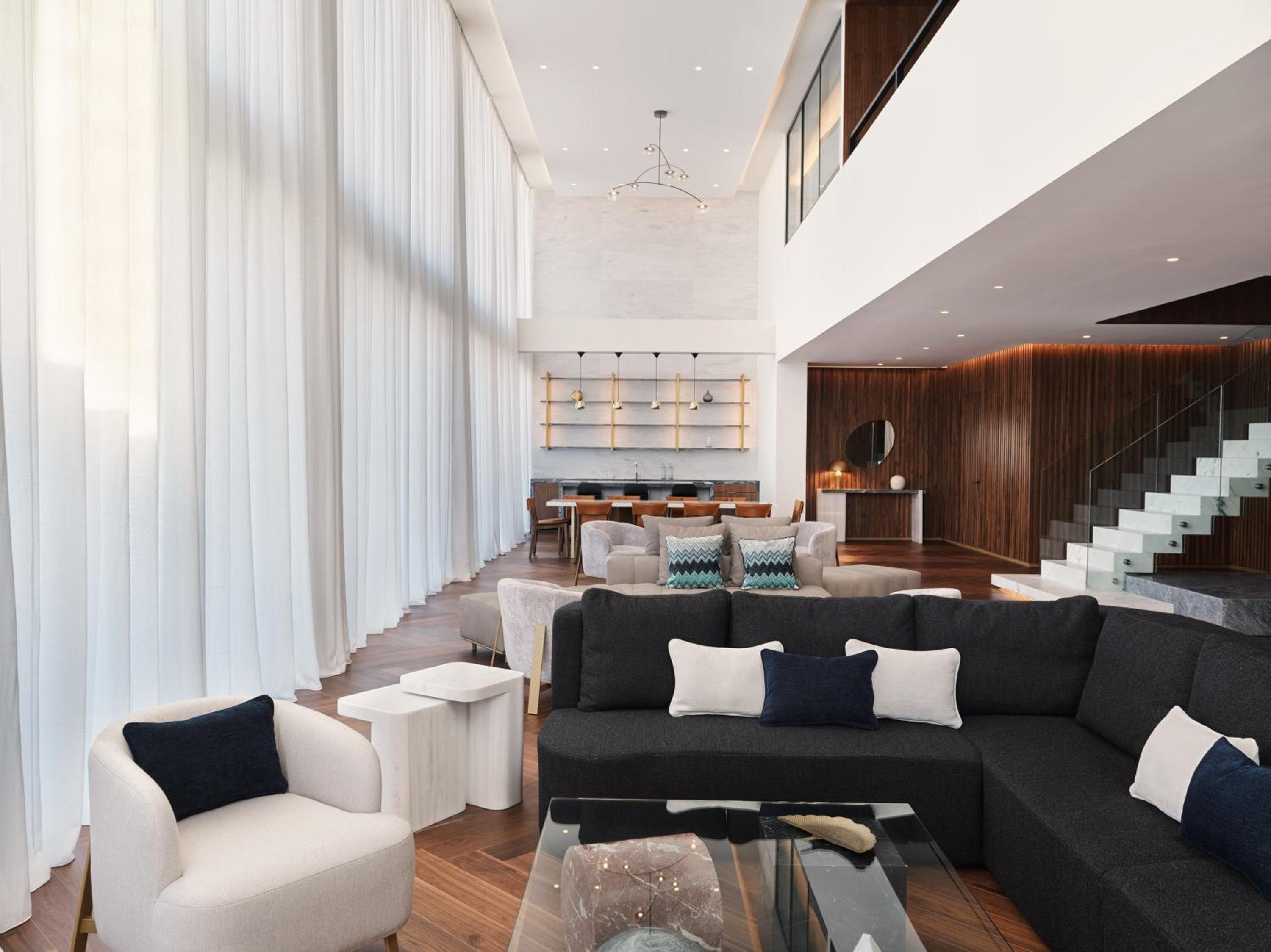Penthouse King Suite thumbnail 5