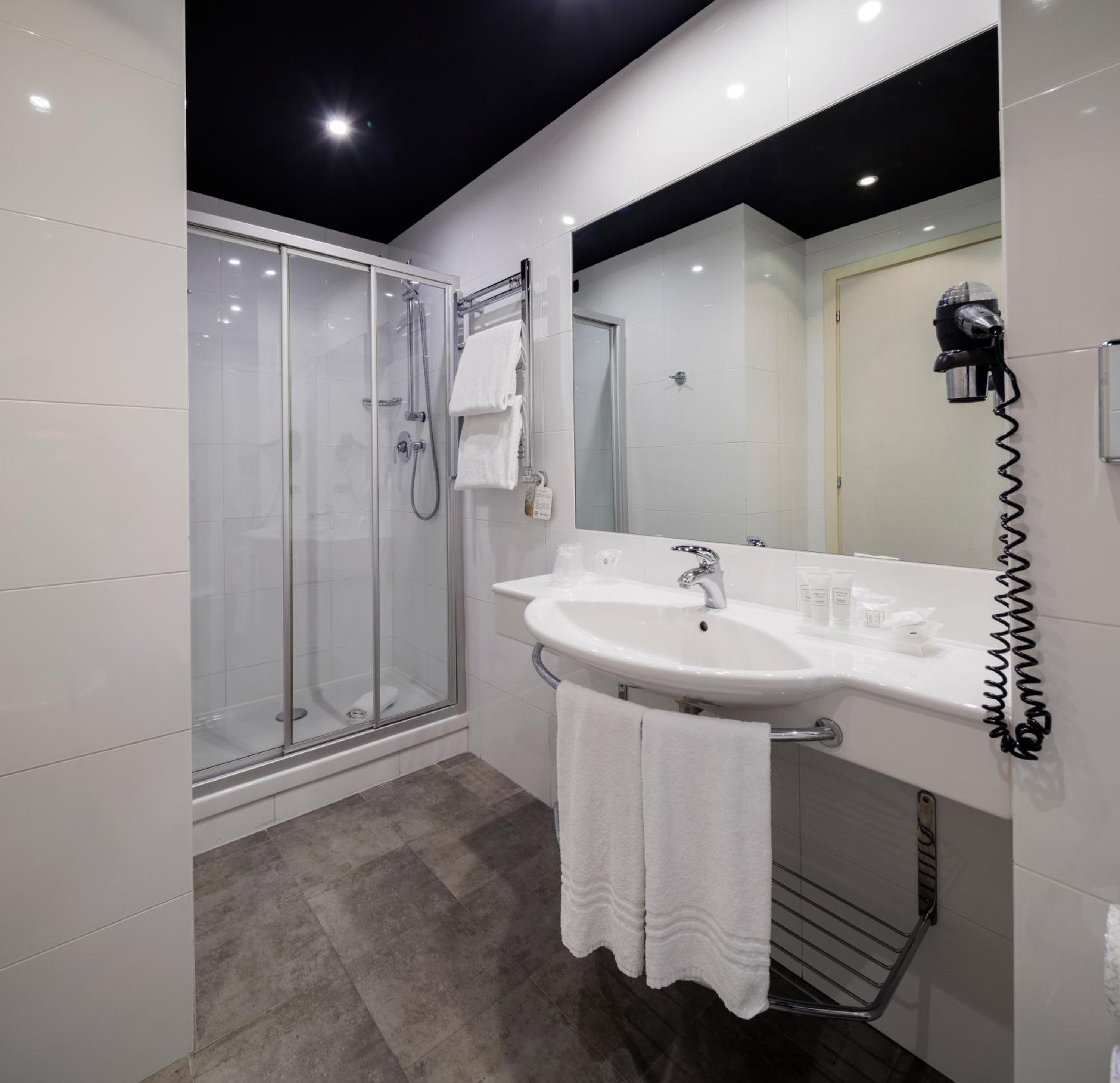 Comfort King Room - Photo 4