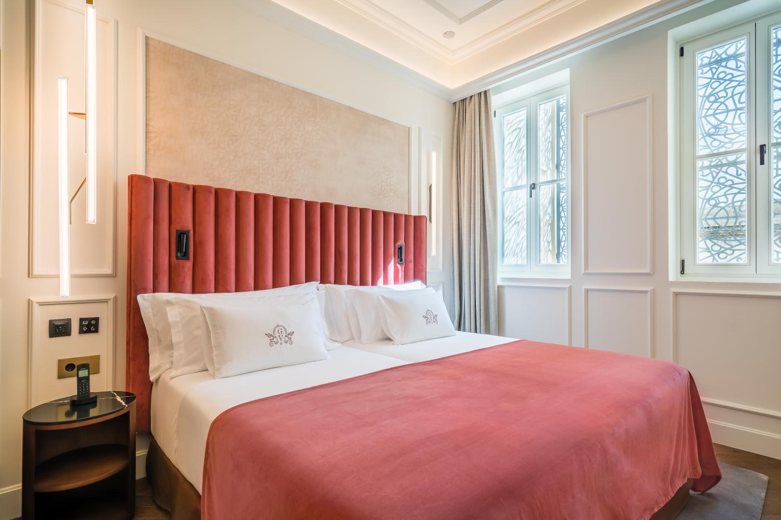 Deluxe Room - Photo 2
