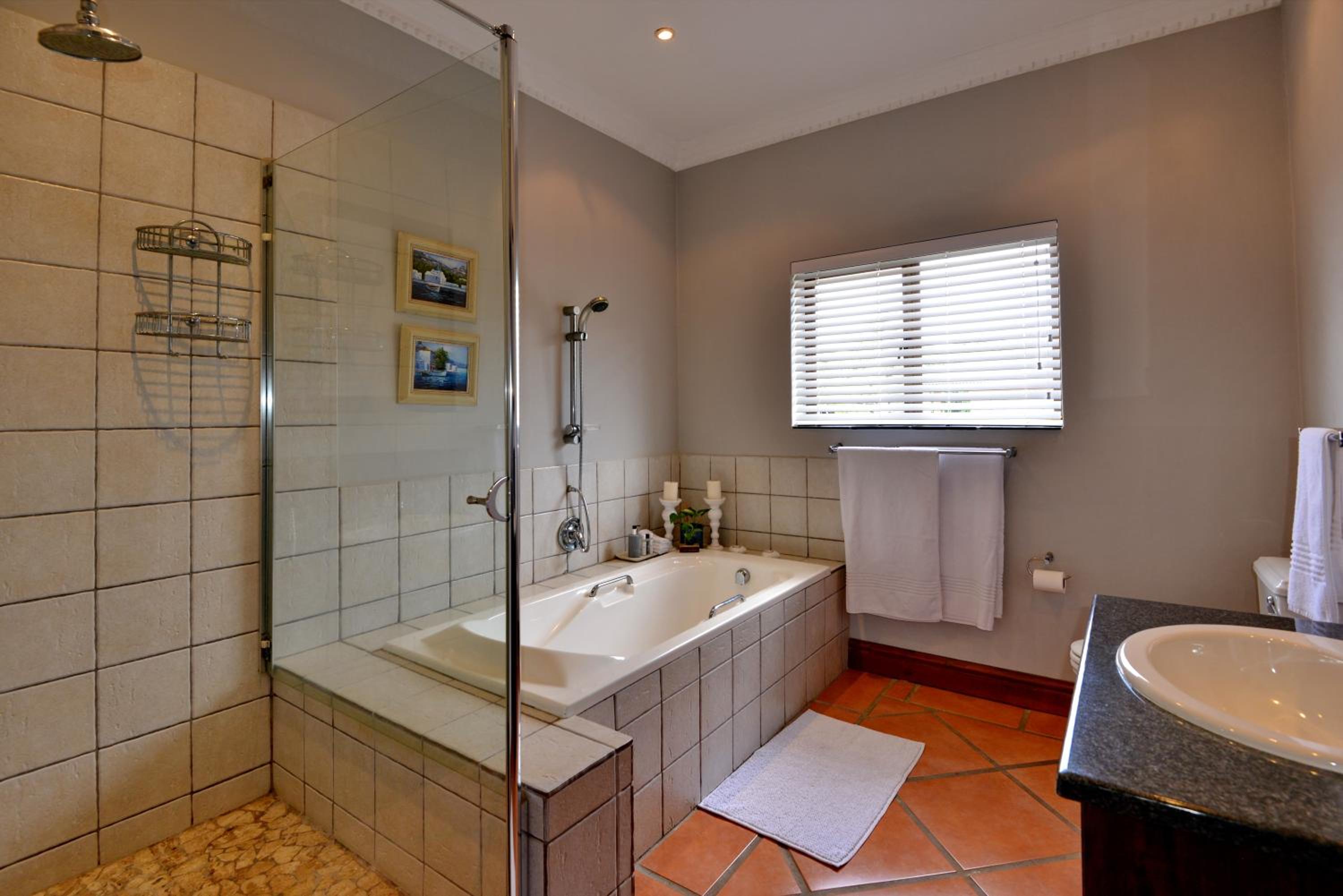 Luxury Double or Twin Room with Pool View photo 3