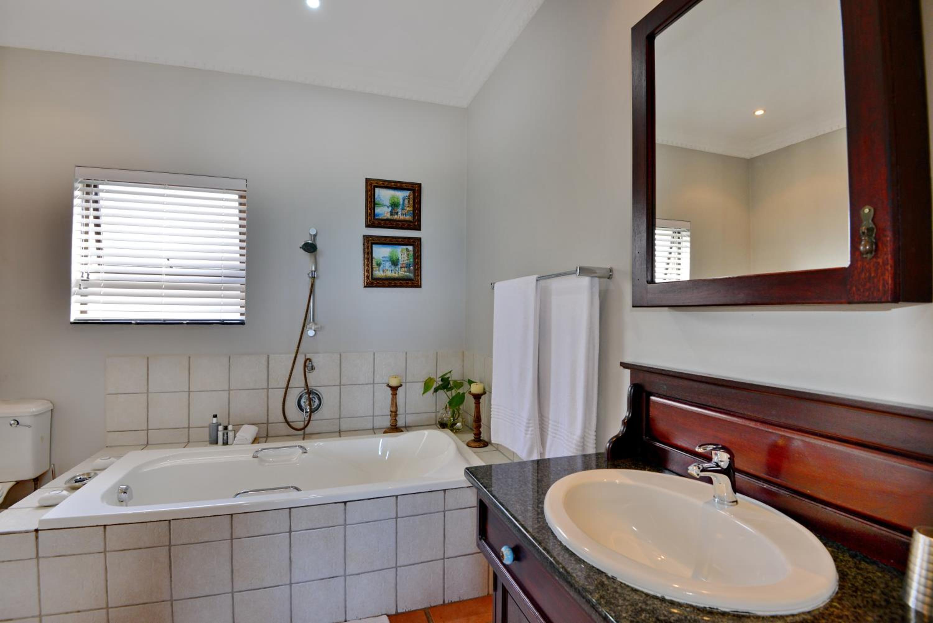 Luxury Double or Twin Room with Sea View photo 2