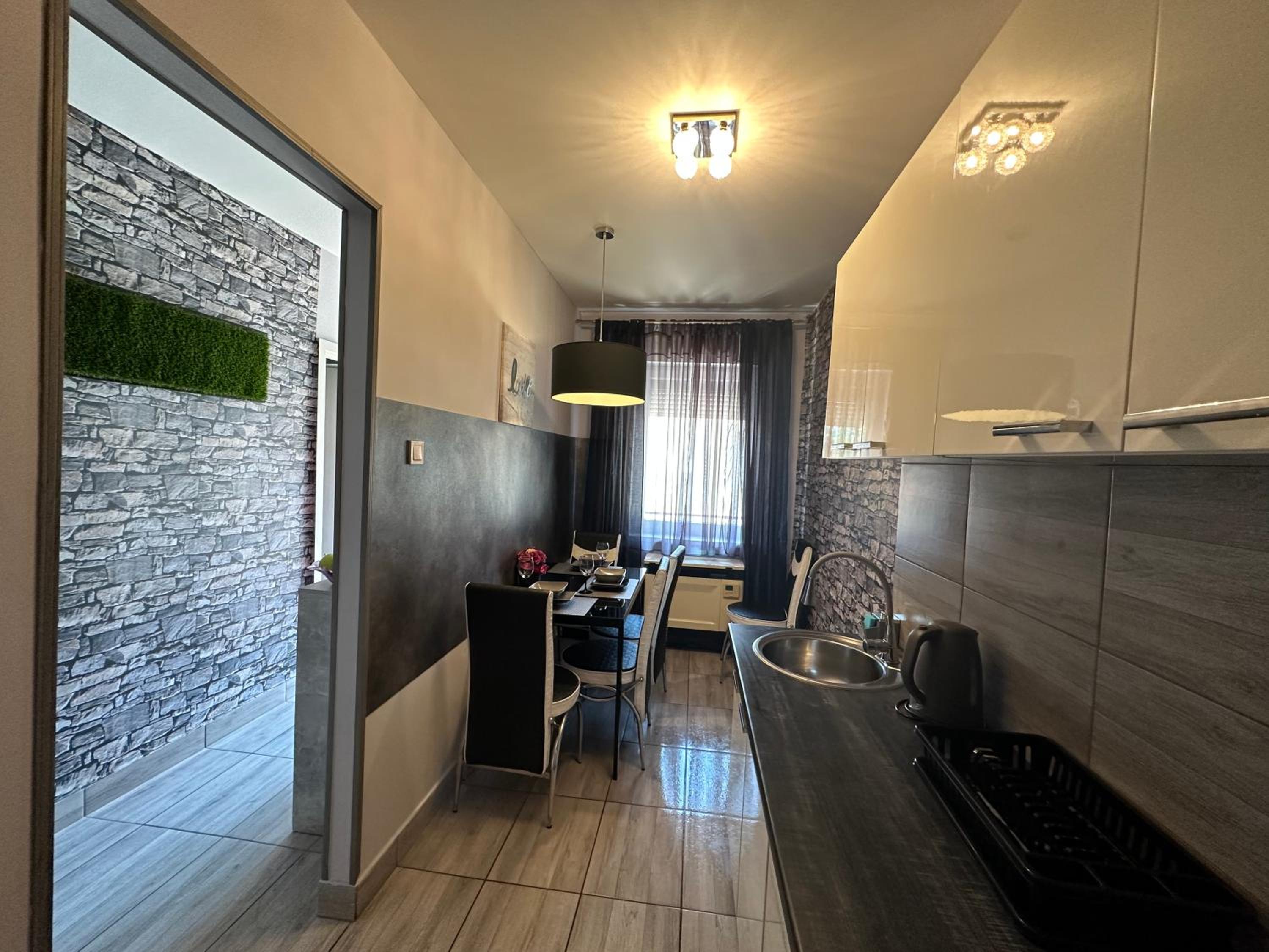 Studio Apartment - Photo 10