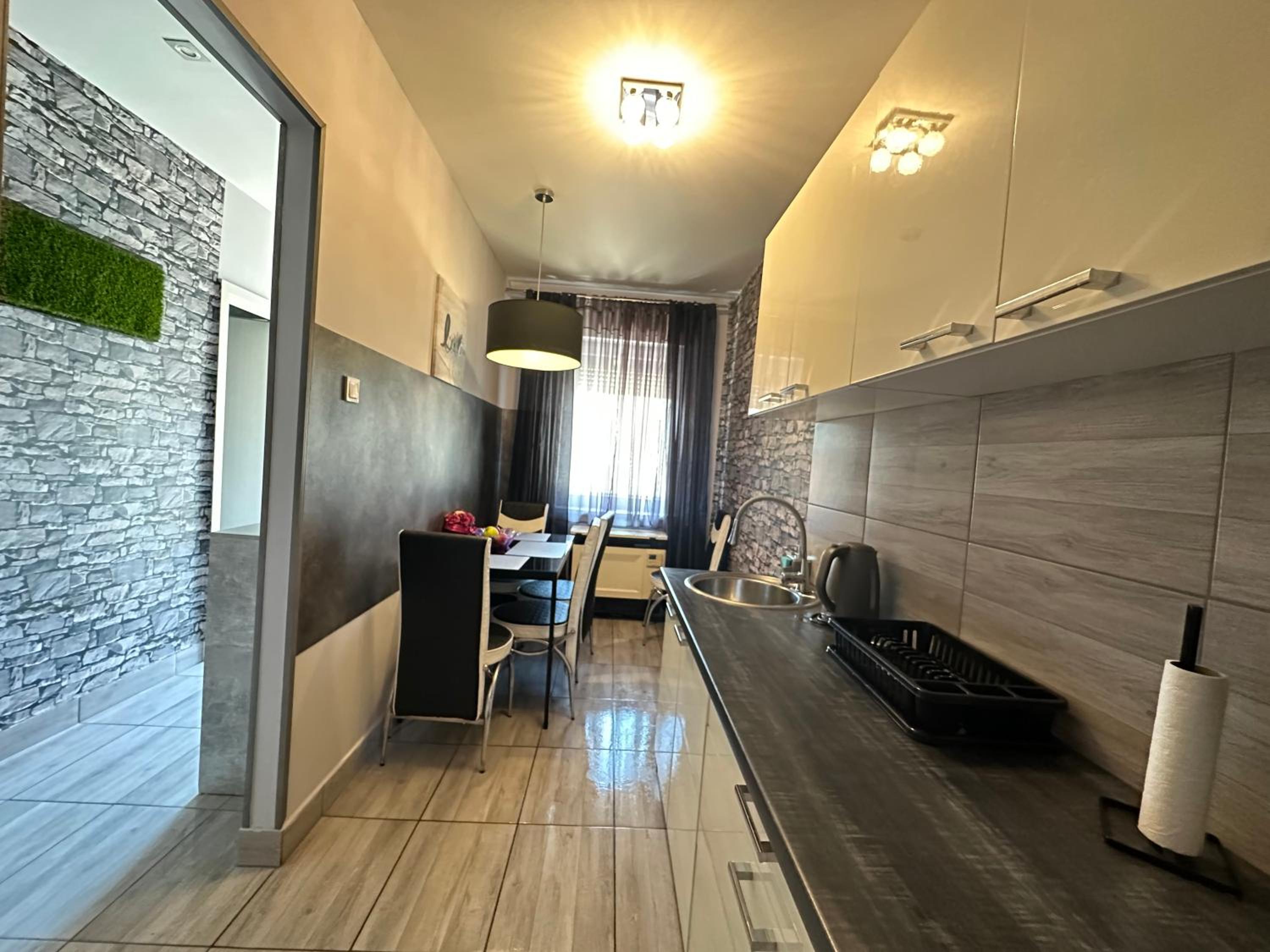 Studio Apartment - Photo 9