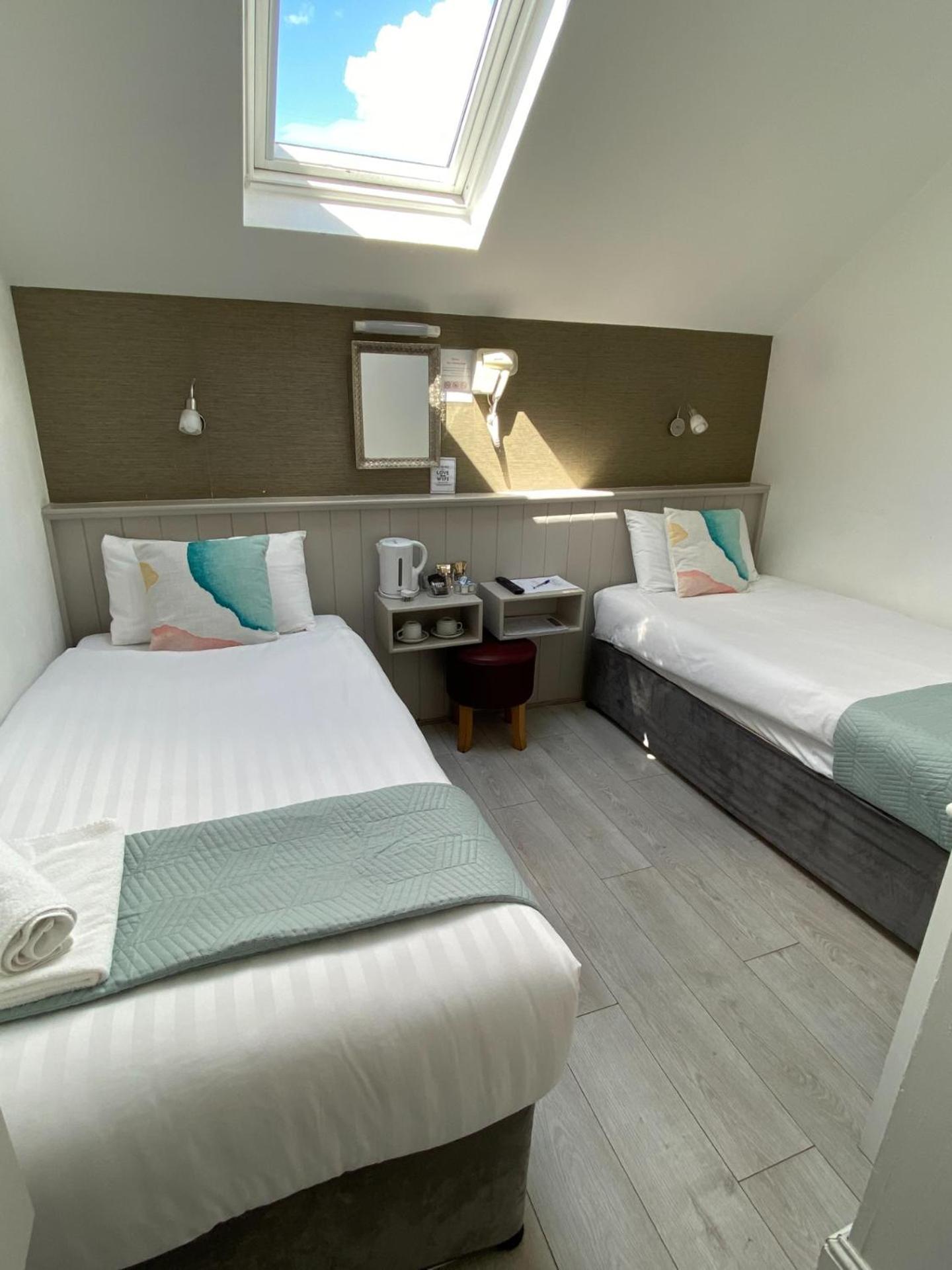 Twin Room photo 2