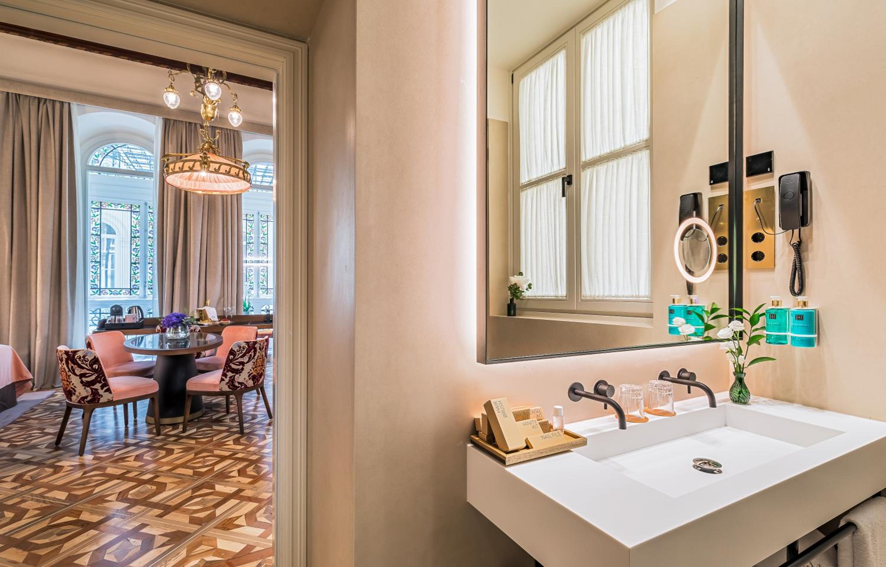  Family Suite (2 Adults + 1 Child) photo 2