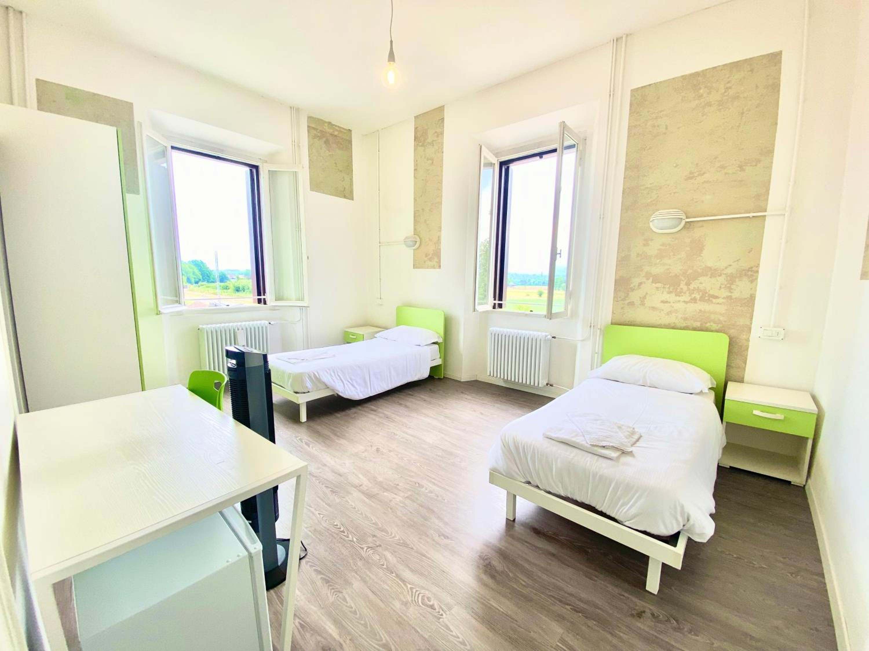 Twin Room with Private Bathroom photo 1