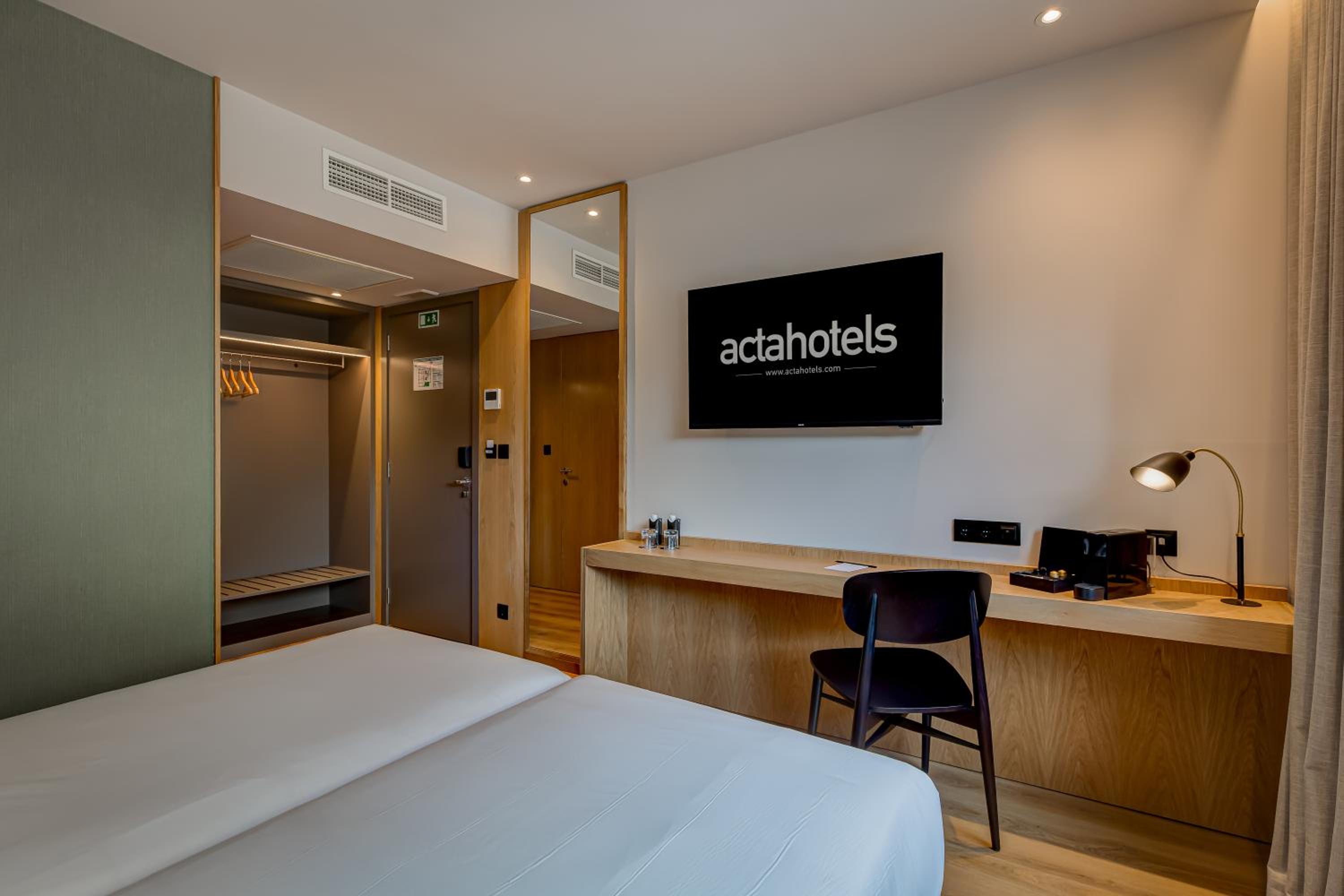 Double Room - Photo 2