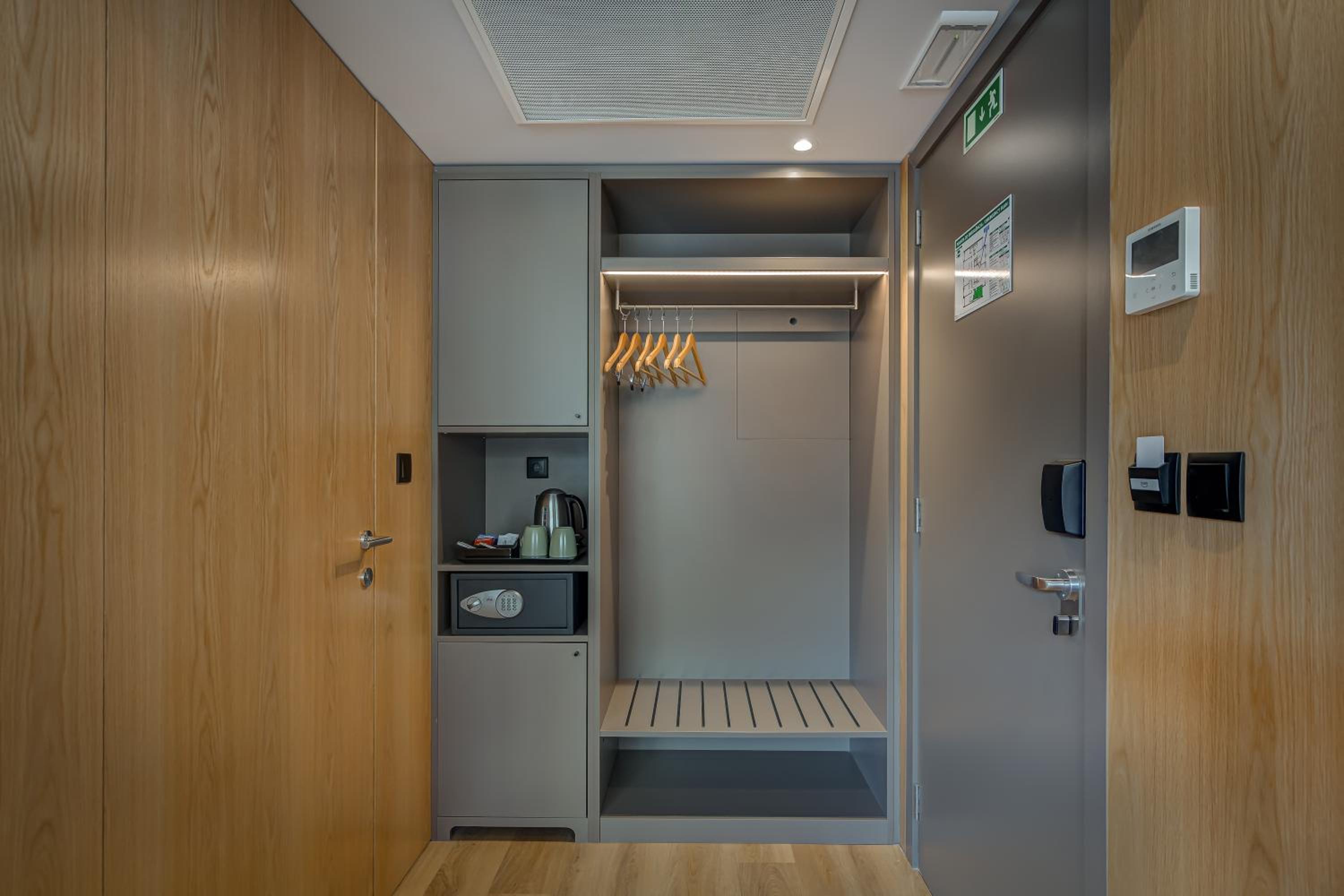 Double Room - Photo 19