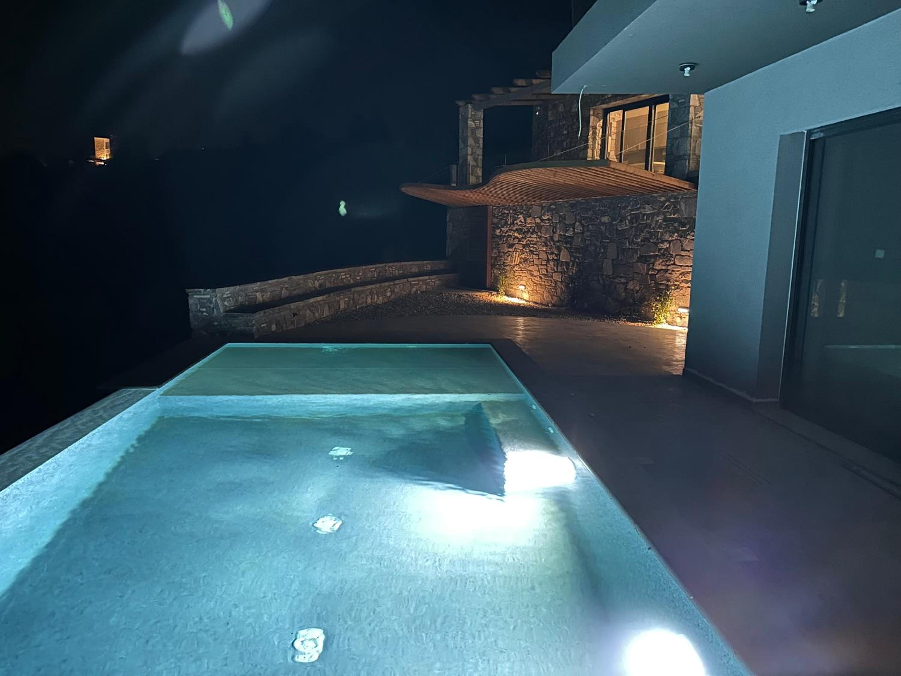 Three-Bedroom Villa photo 3