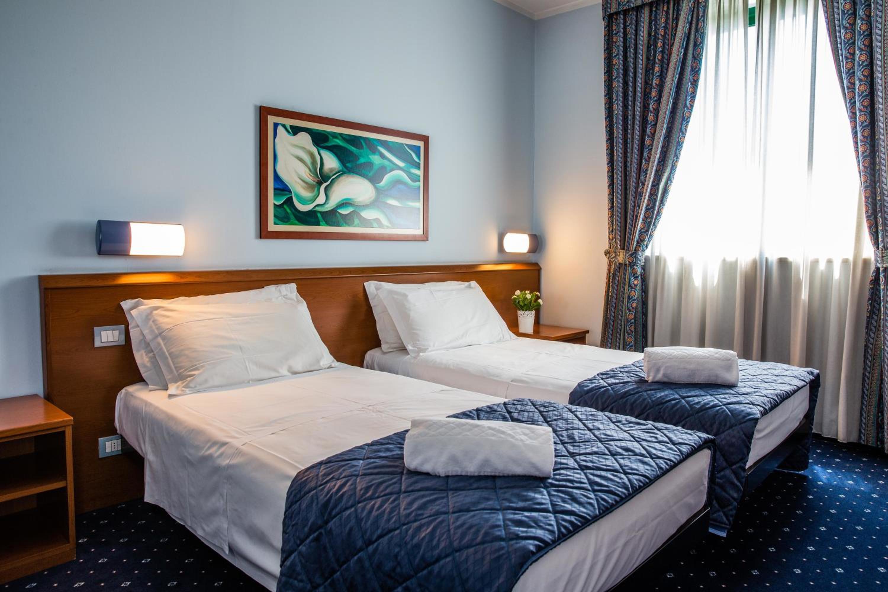 Single Room photo 2