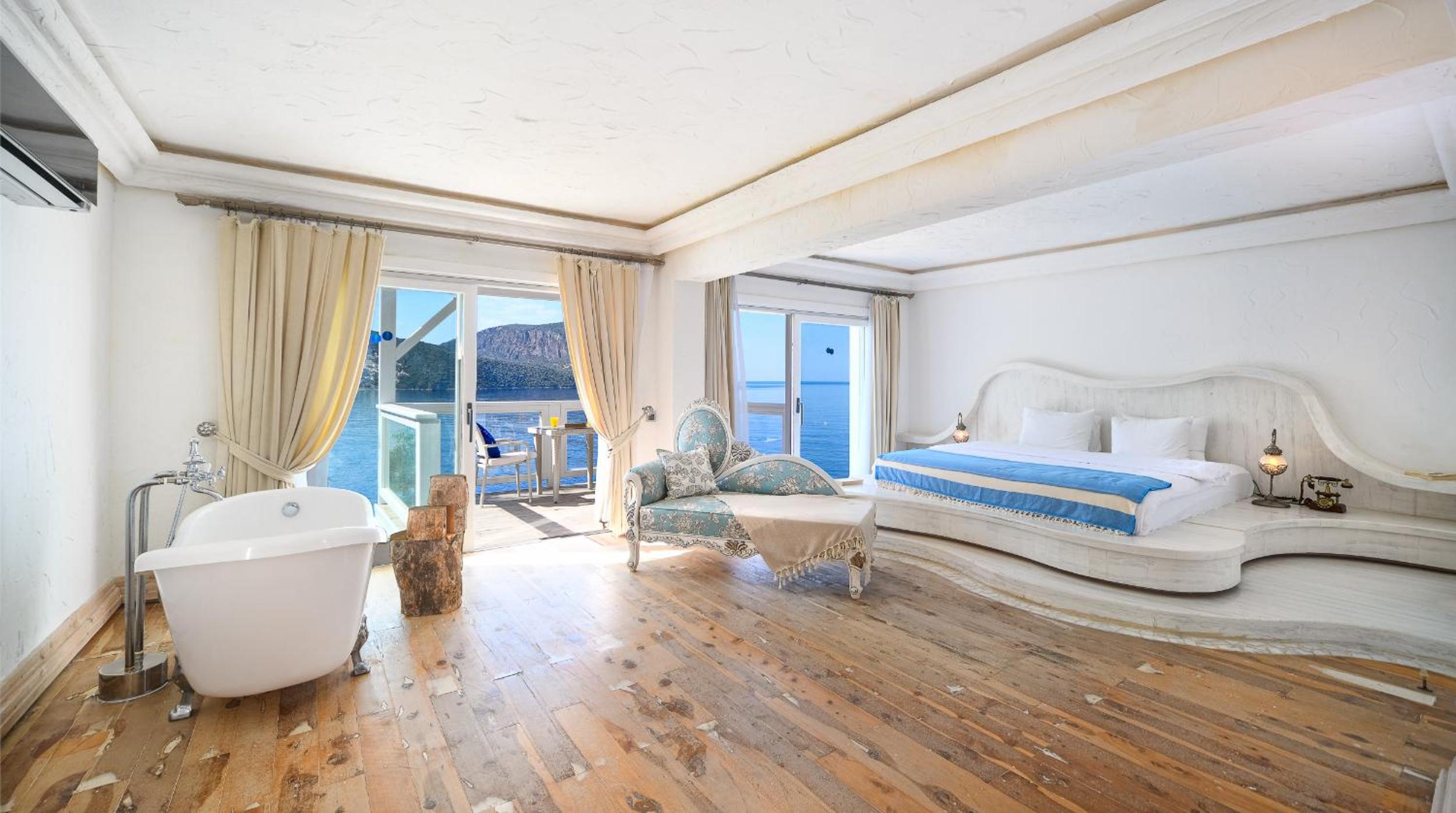 Suite with Sea View