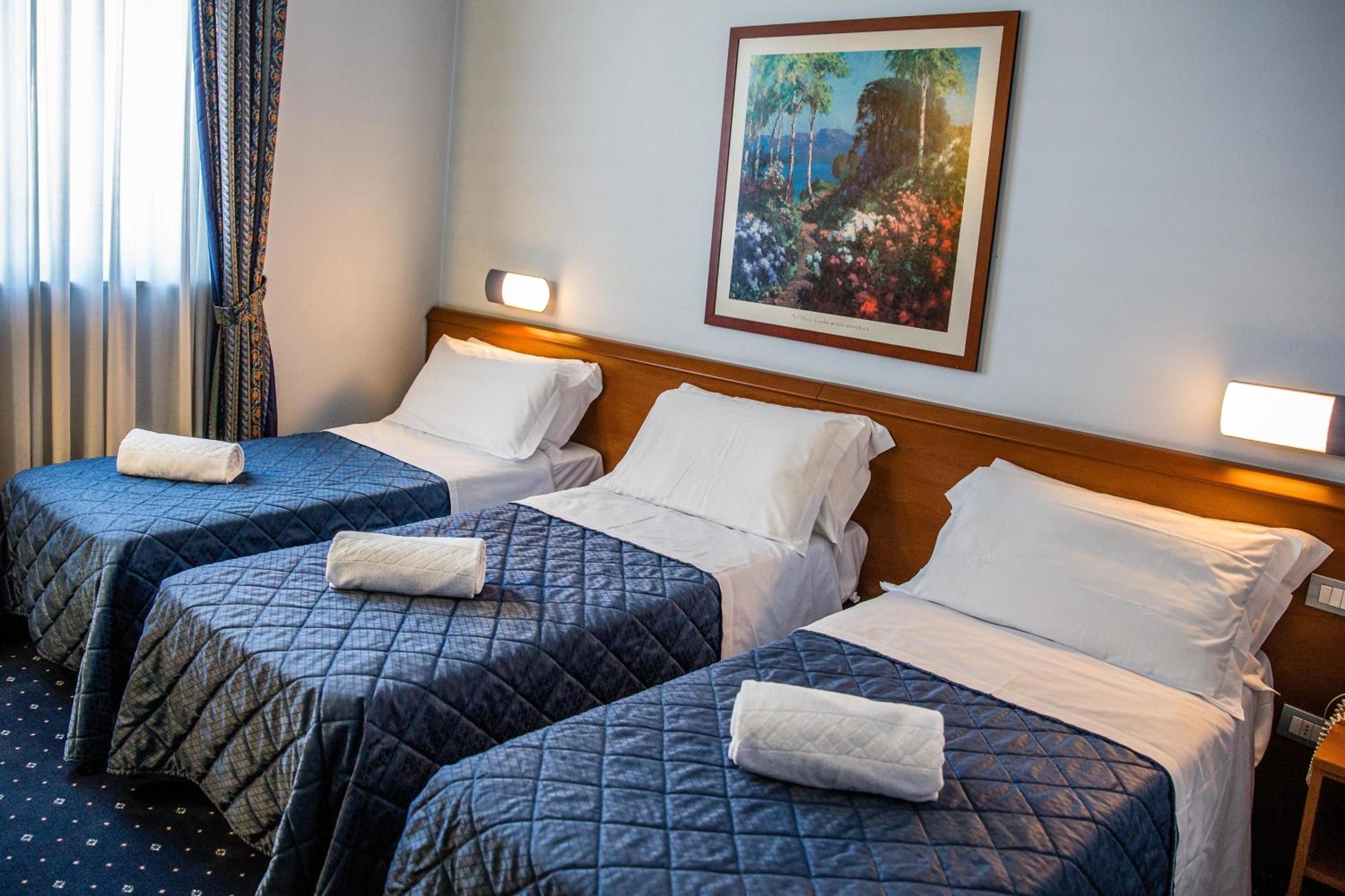 Triple Room - Photo 7