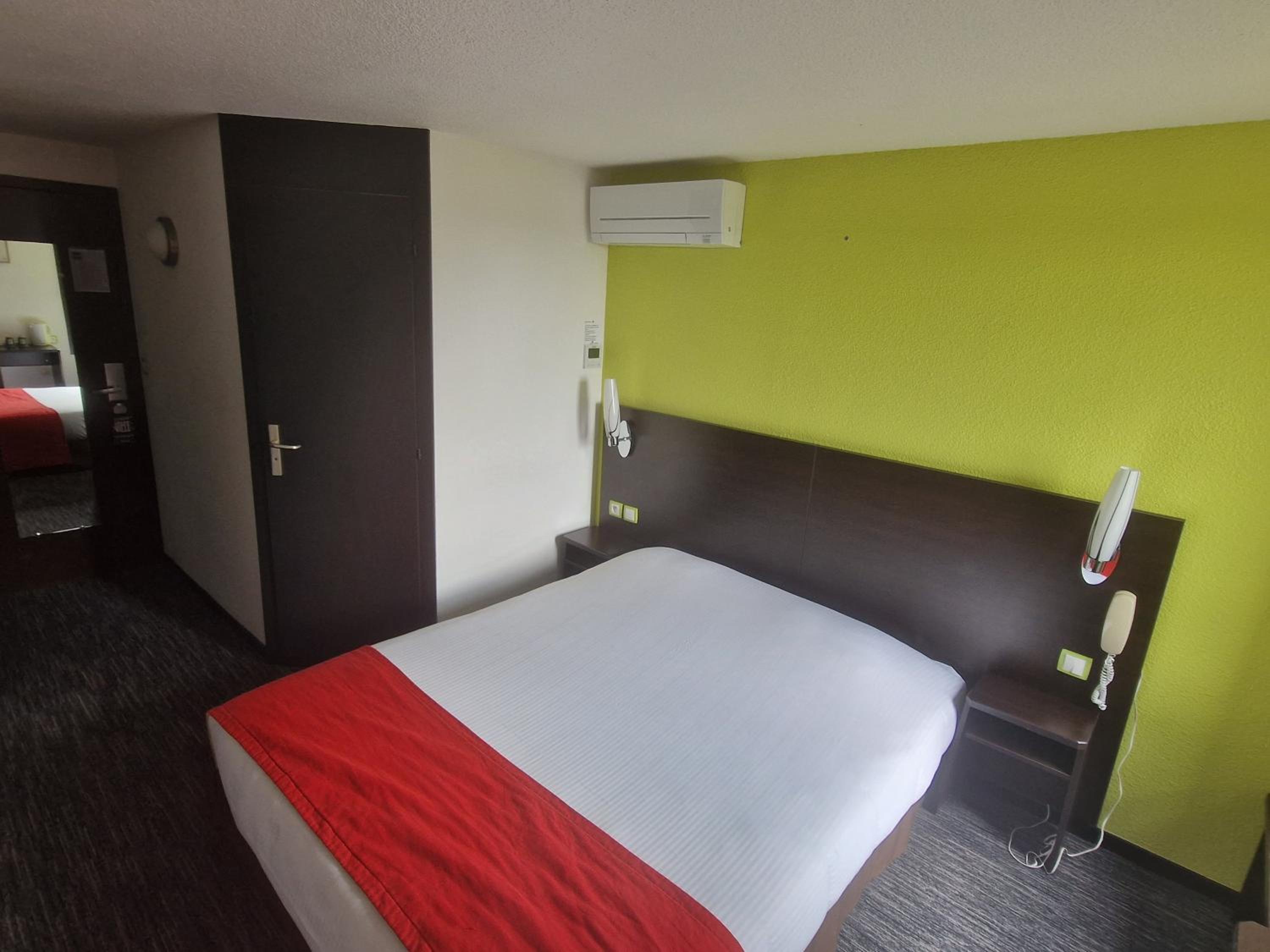Double Room - Photo 5